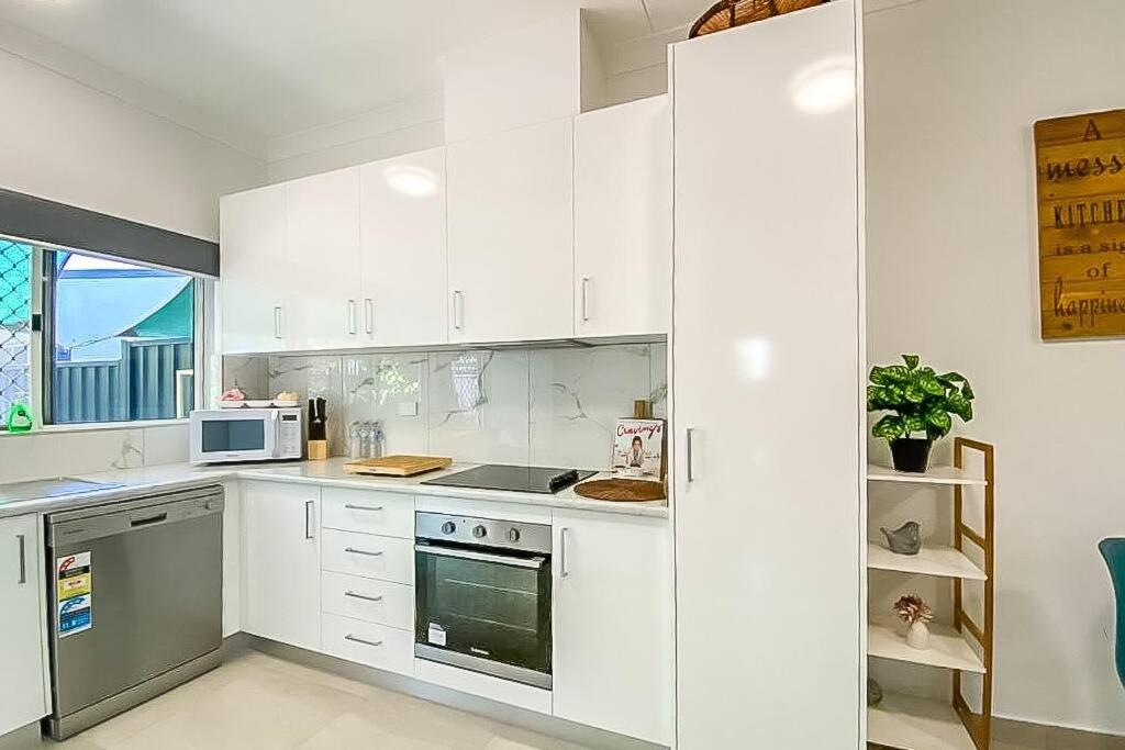 ZEN HIDEAWAY - Cozy 2-BR Modern Design with Aircon