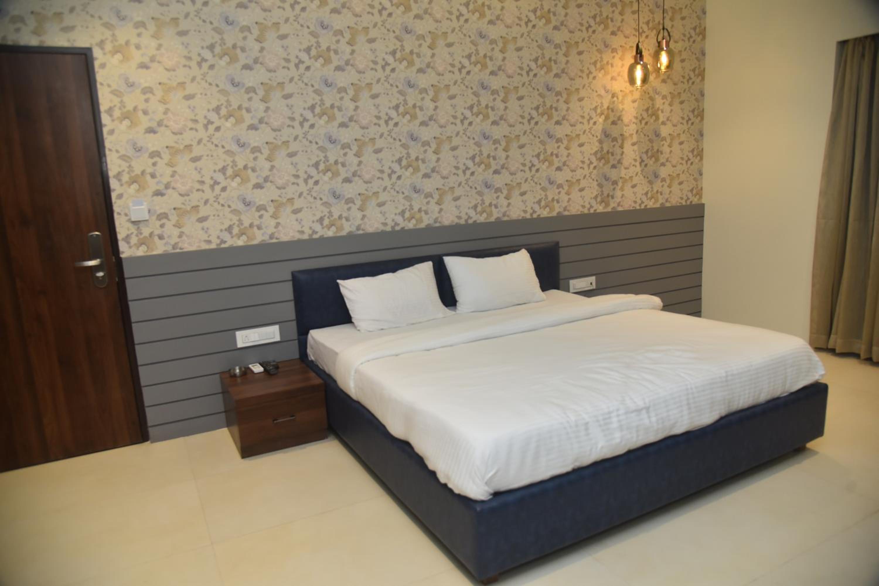 Aceotel Select Mayur