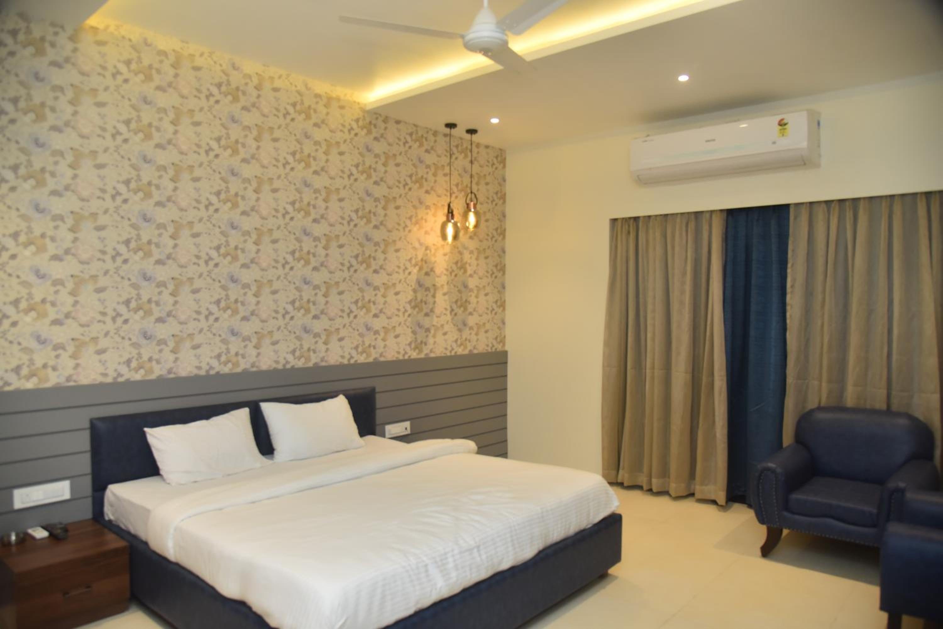 Aceotel Select Mayur
