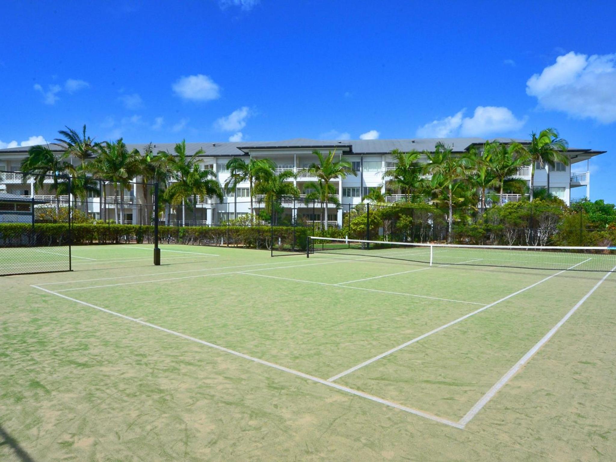 RESORT ON THE BEACH 2214/2215