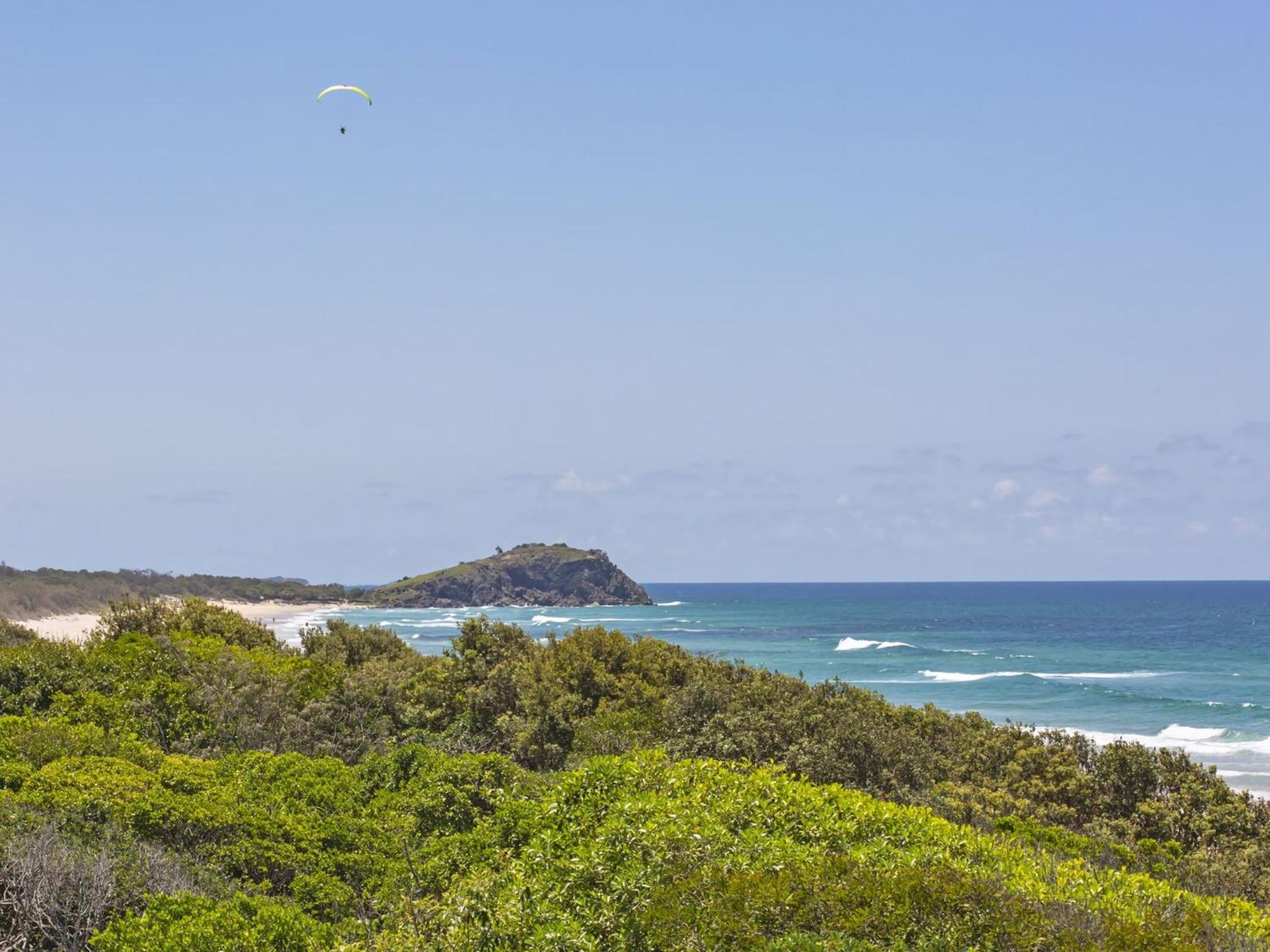 Sandpiper Beachfront House - Hastings Point