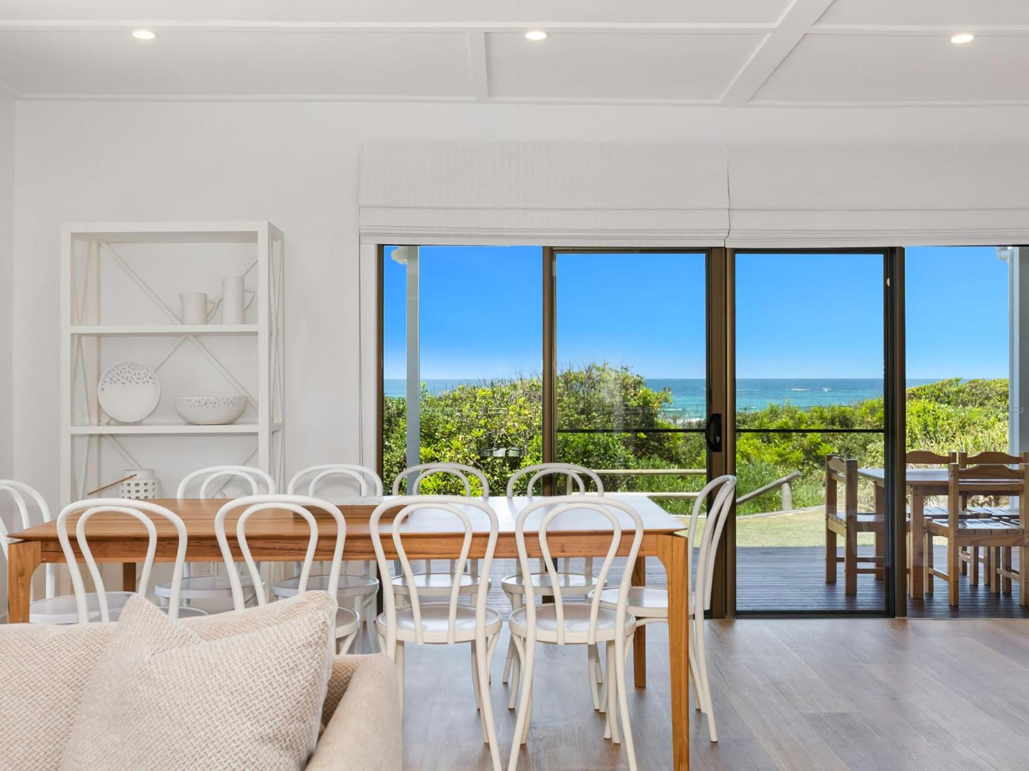 Sandpiper Beachfront House - Hastings Point