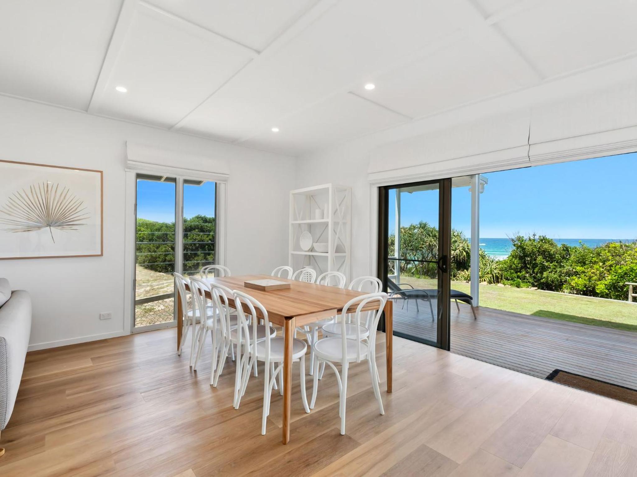 Sandpiper Beachfront House - Hastings Point