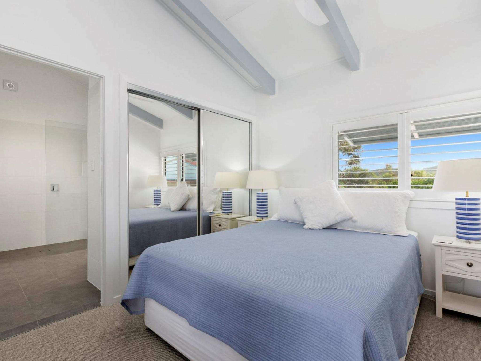 Sandpiper Beachfront House - Hastings Point
