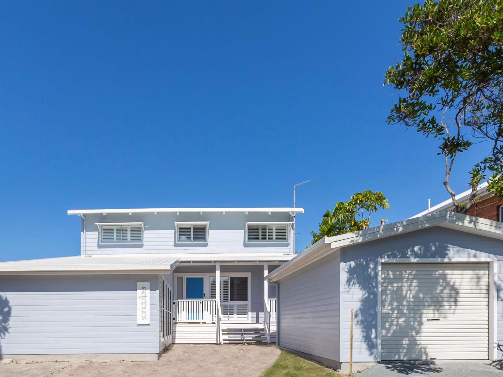 Sandpiper Beachfront House - Hastings Point