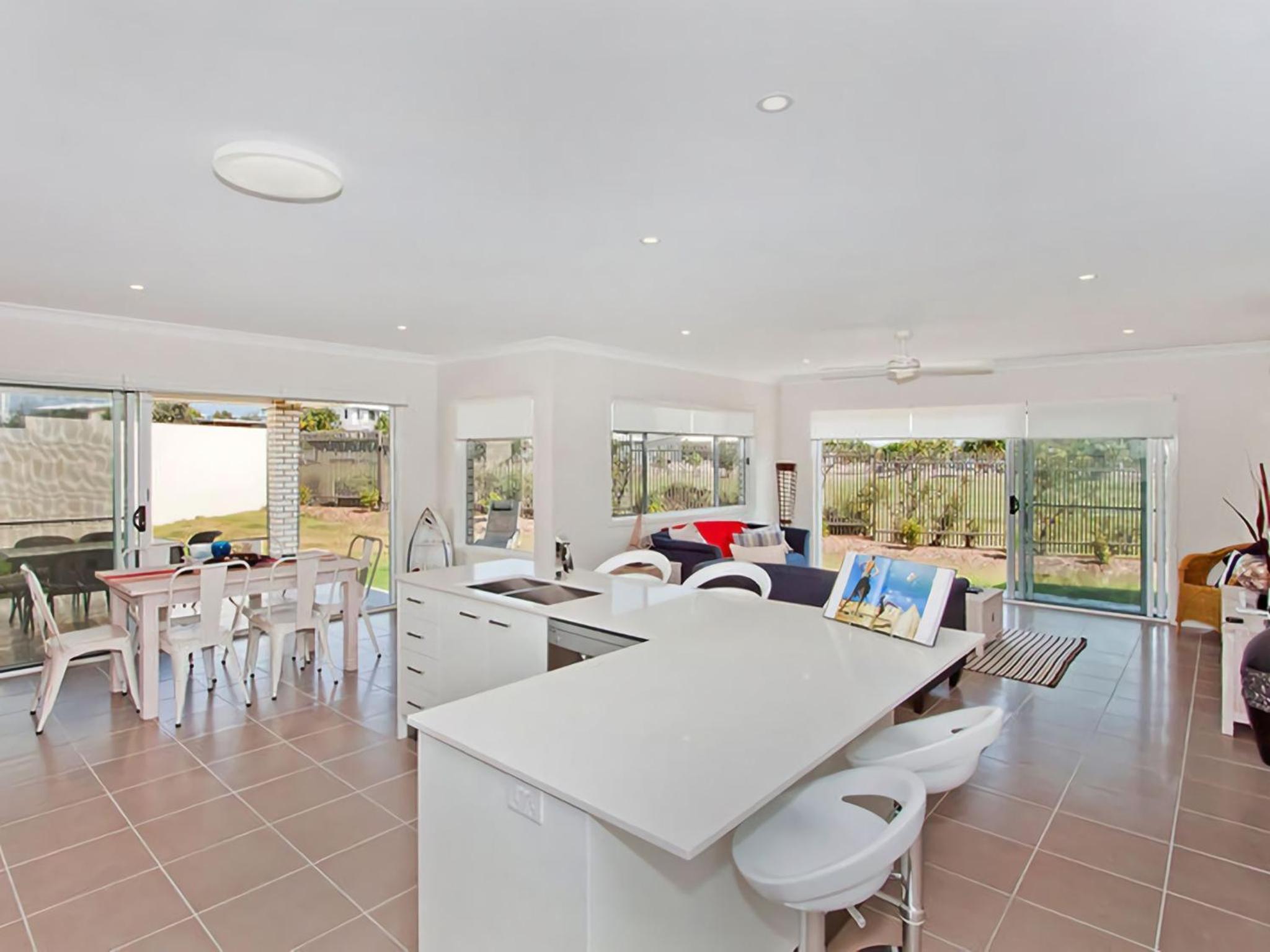 Salty Pause at Bondi House - with Spa and Pet Friendly!