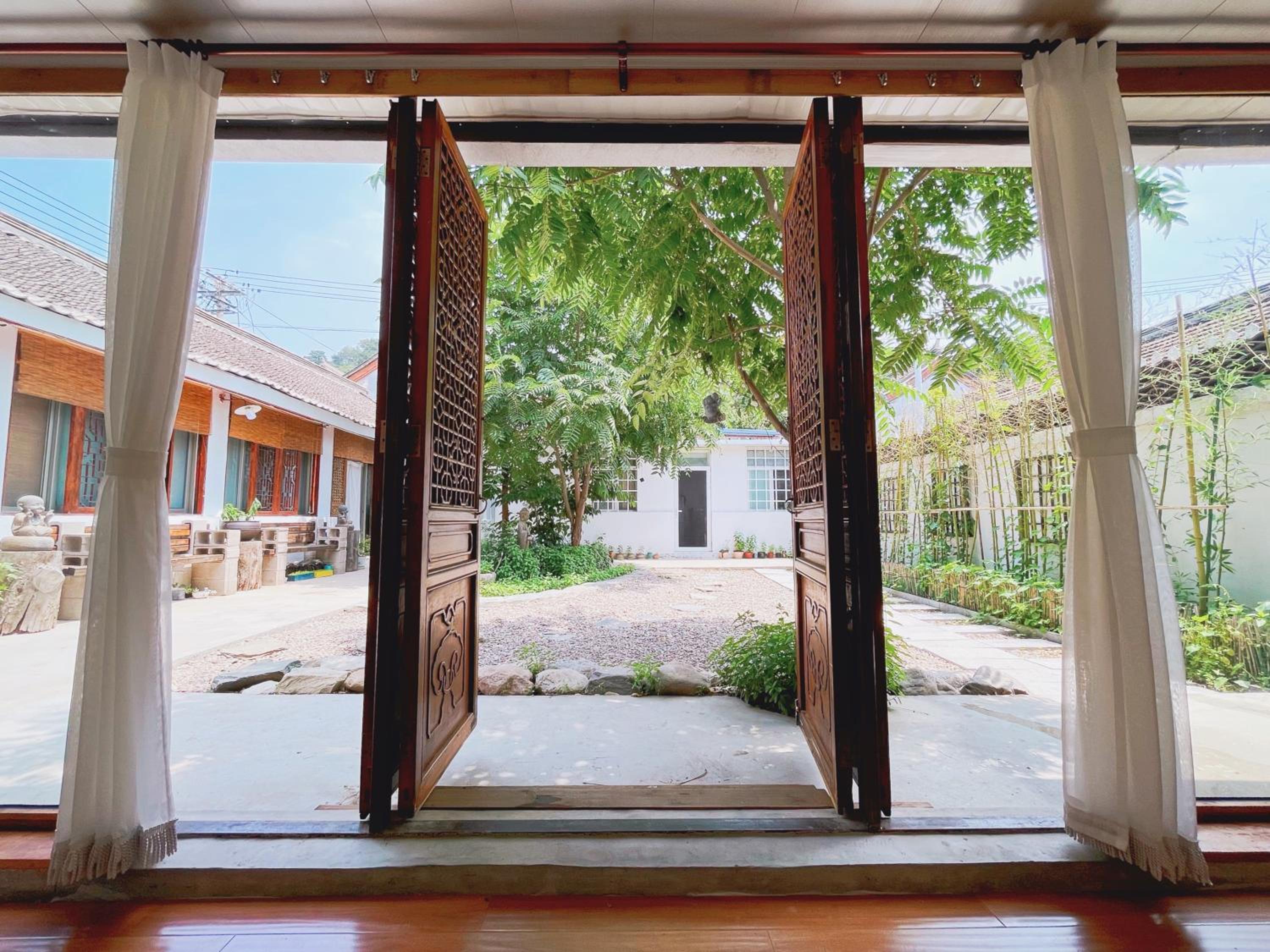 B&B under Great Wall
