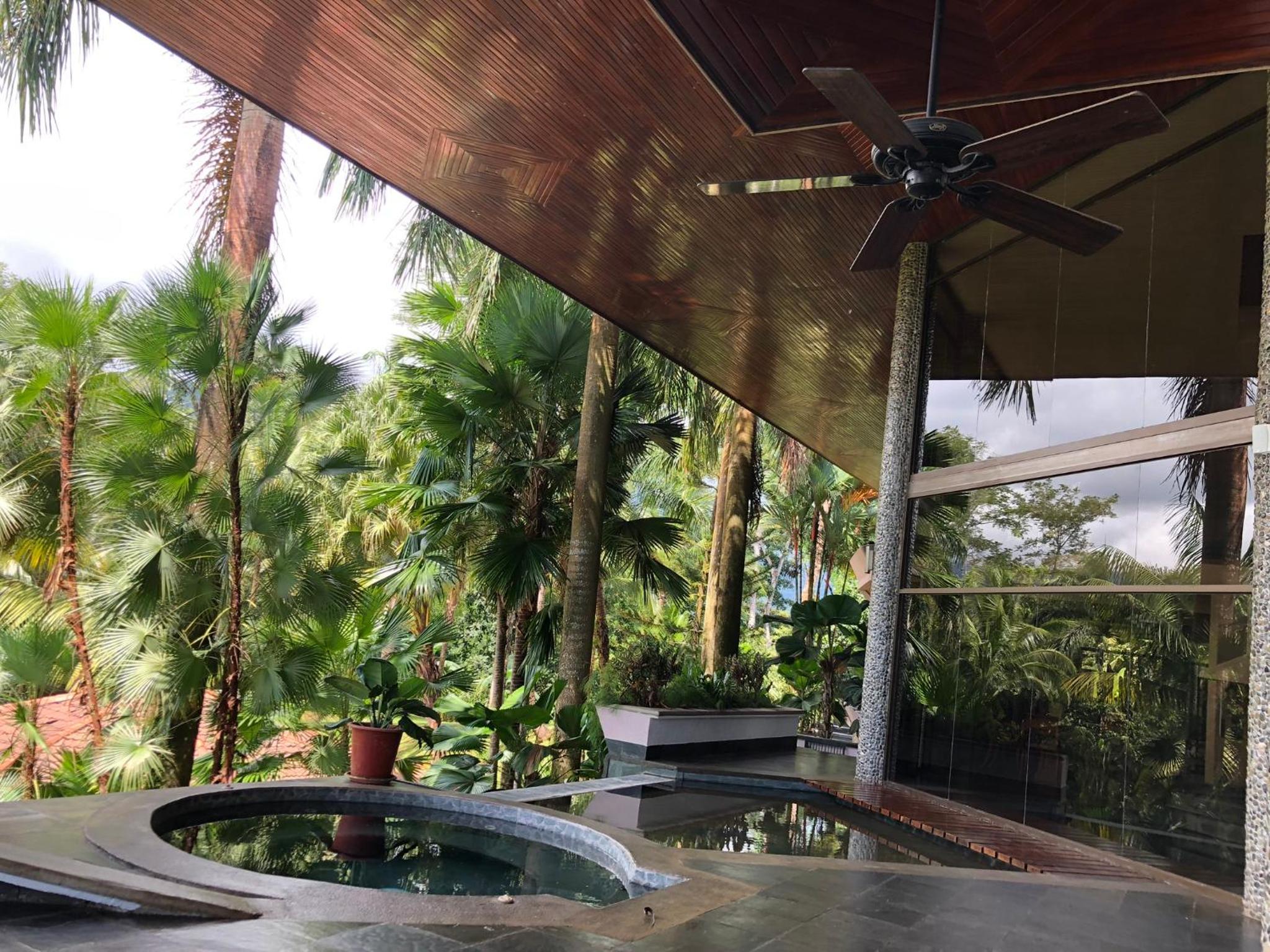 Villa Paraiso Estate