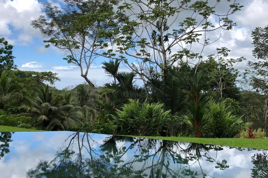 Villa Paraiso Estate