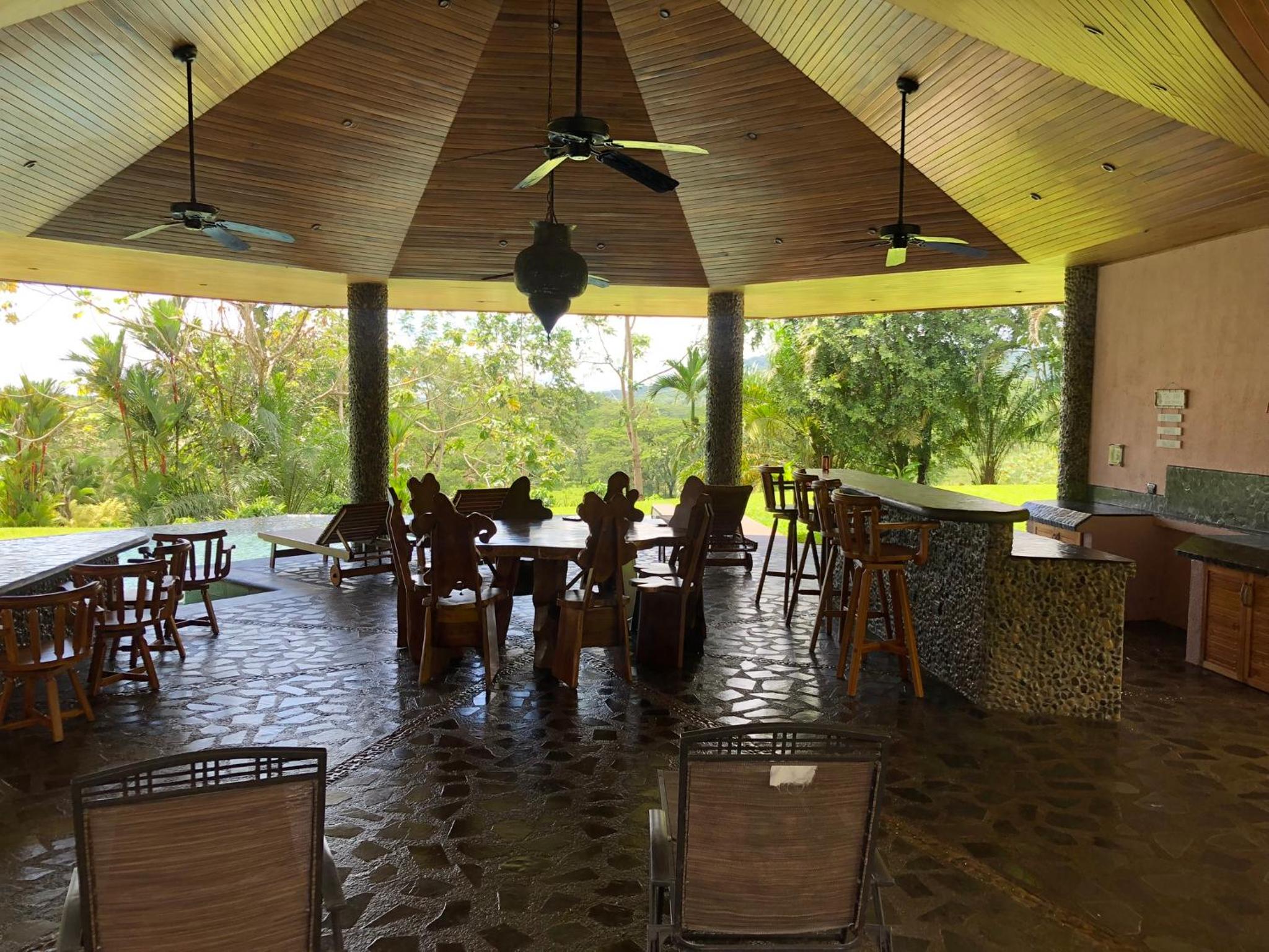 Villa Paraiso Estate