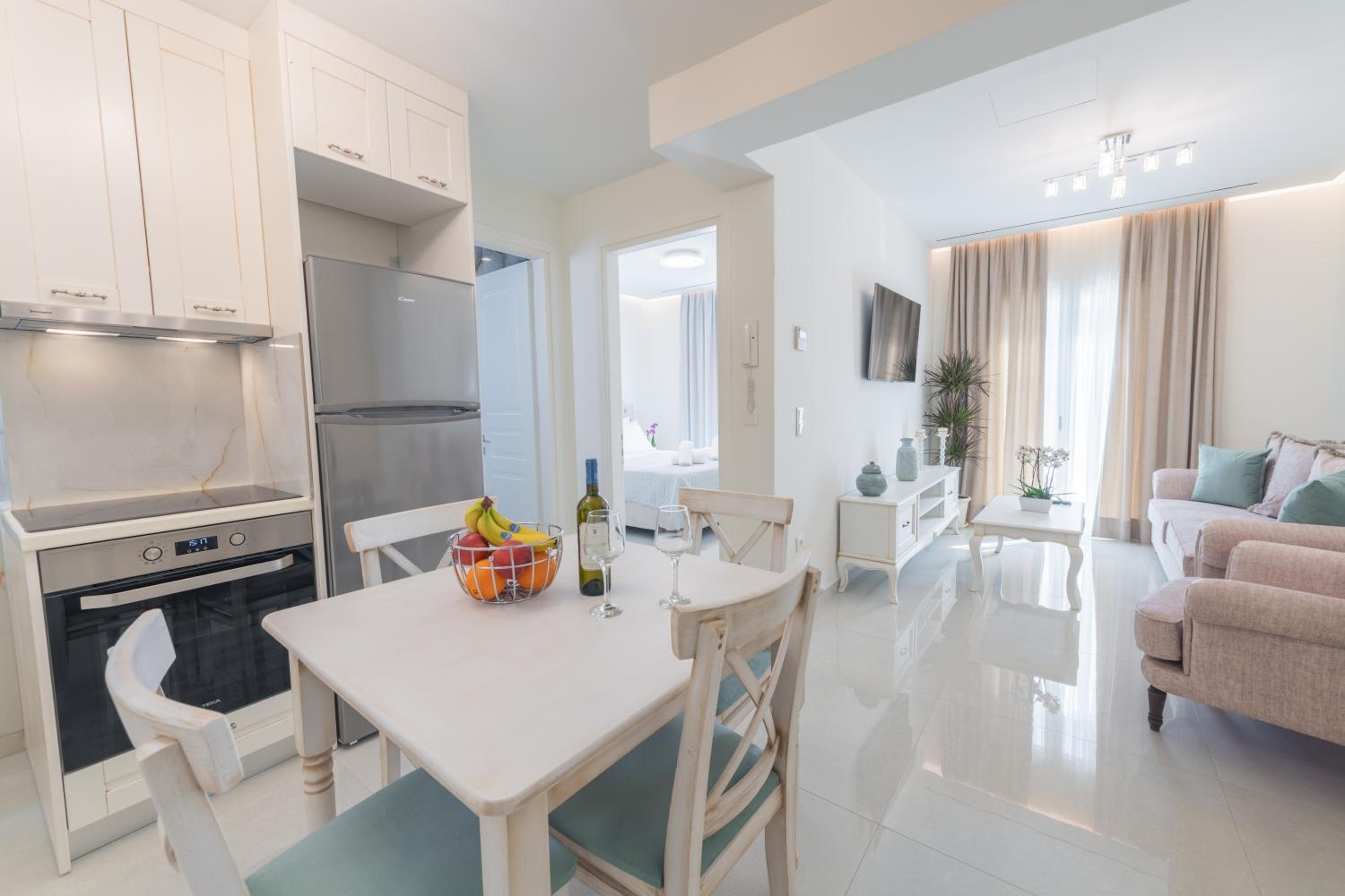 Elesya Luxury Apartment view 4