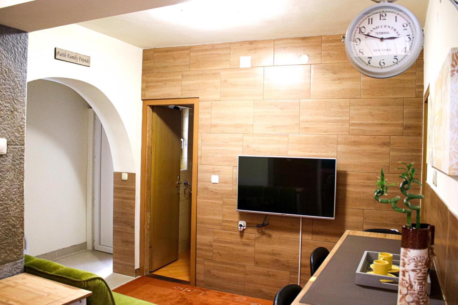 Apartments Markov