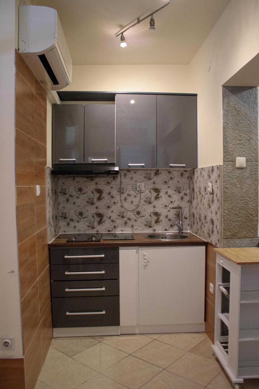 Apartments Markov