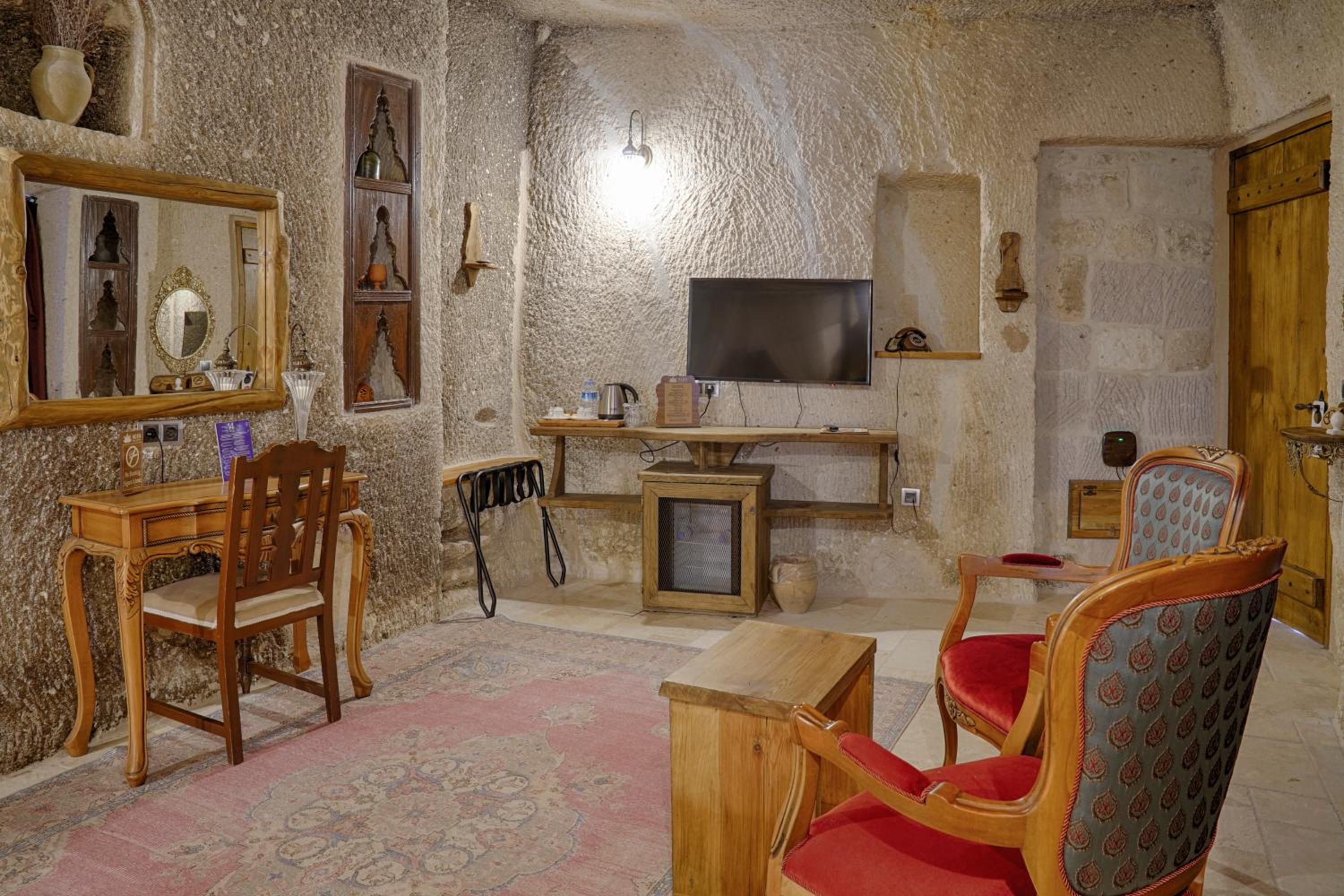 Hera Cave Suites - Image 264