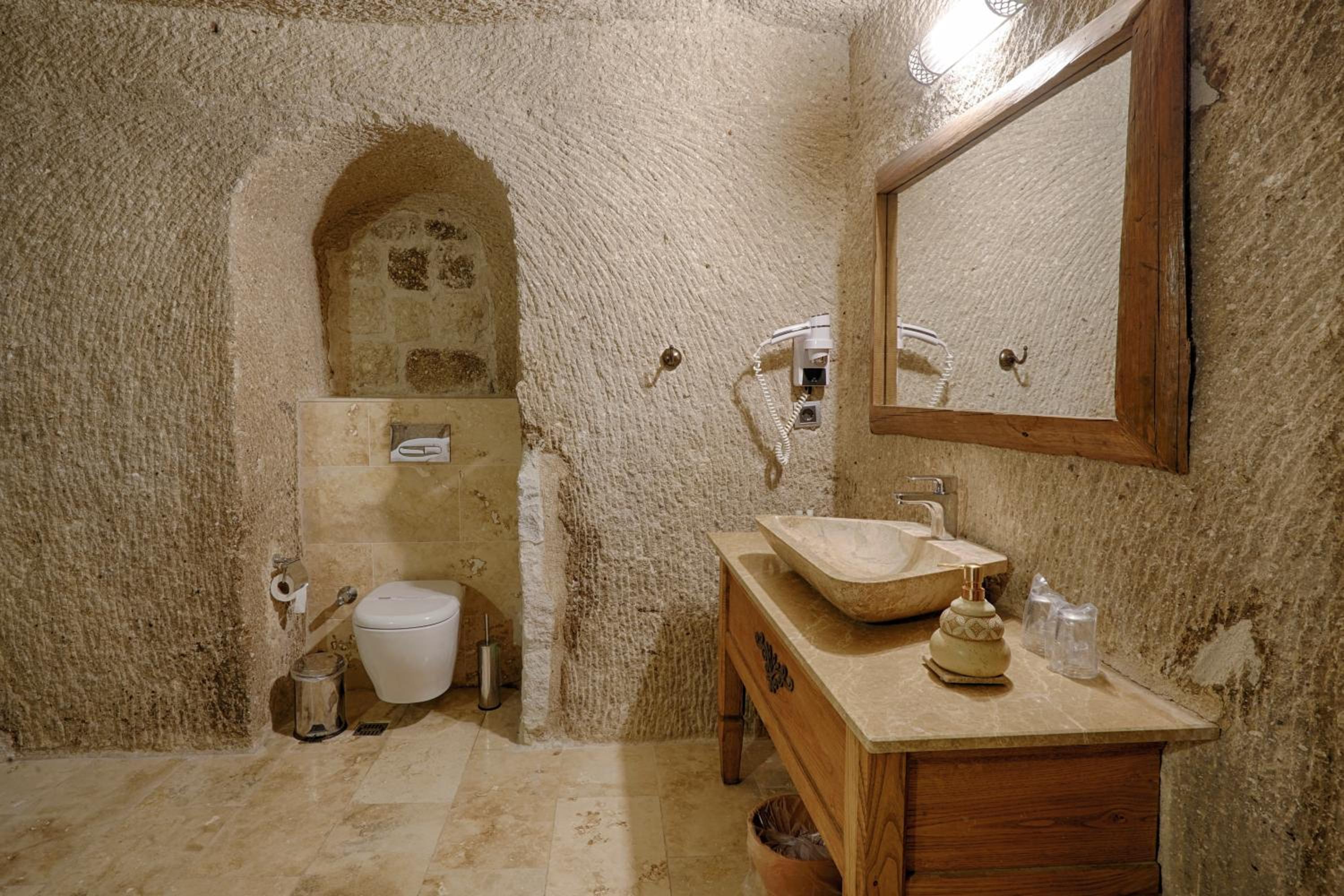 Hera Cave Suites - Image 141