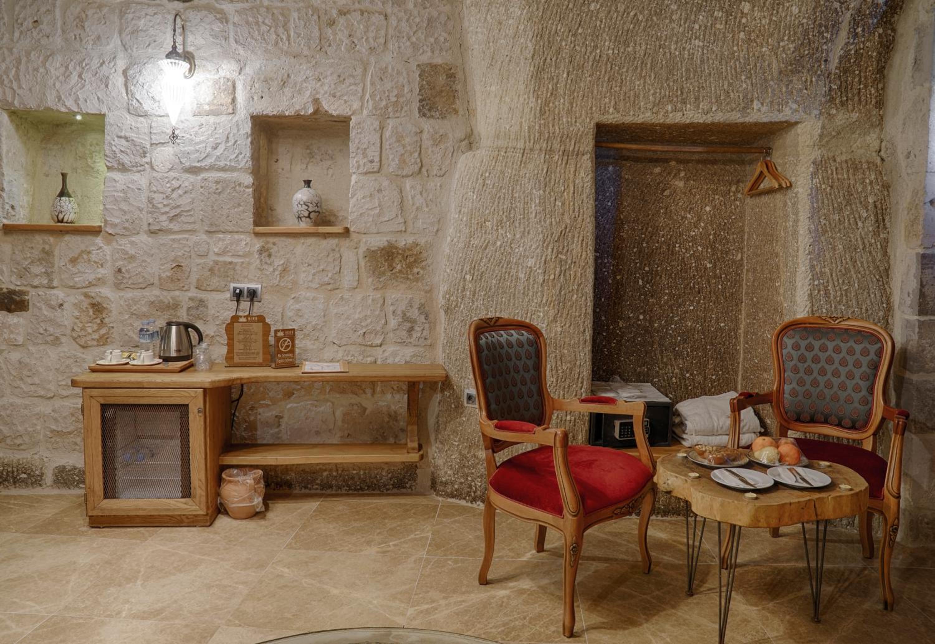 Hera Cave Suites - Image 142