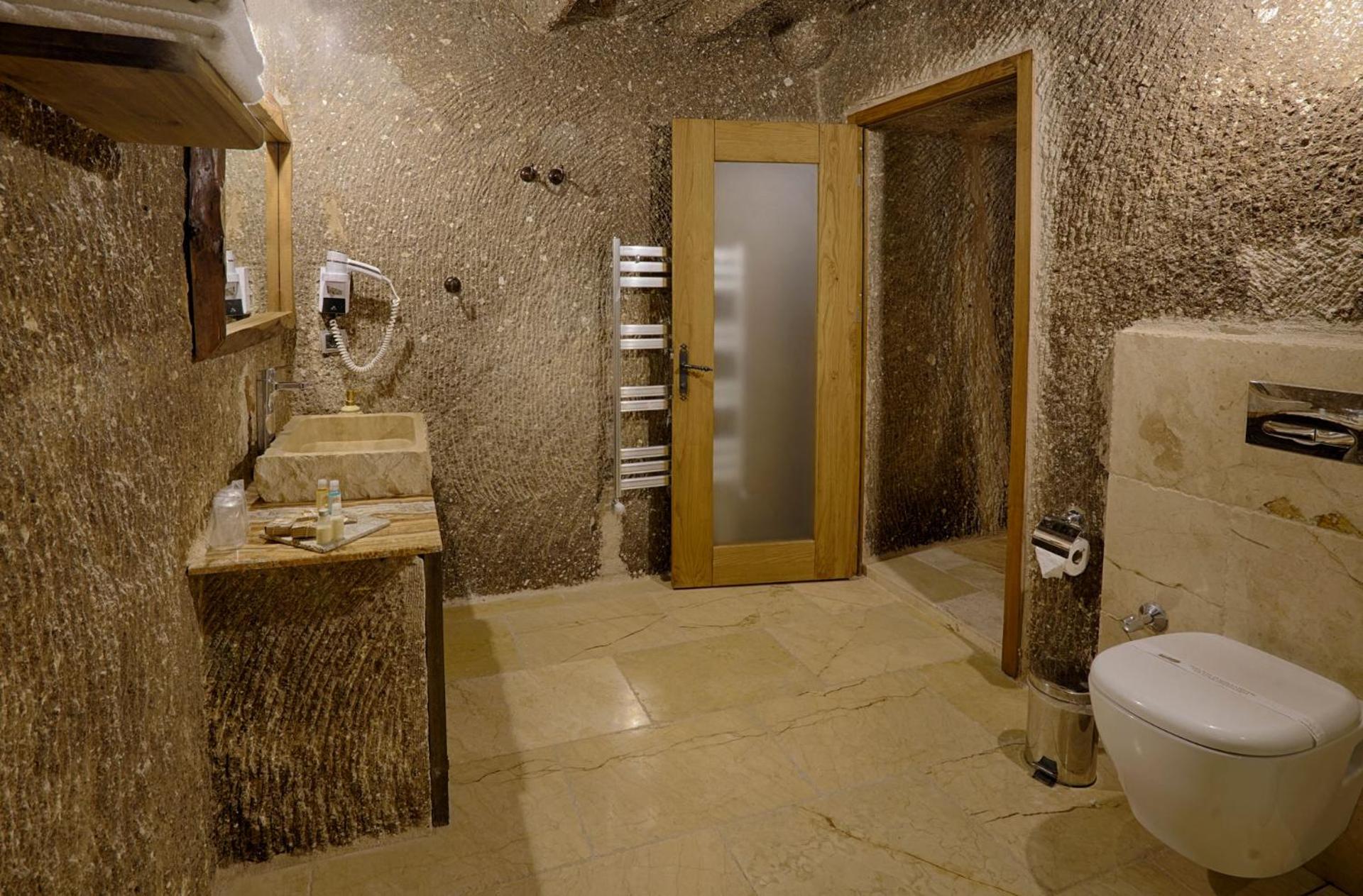 Hera Cave Suites - Image 150