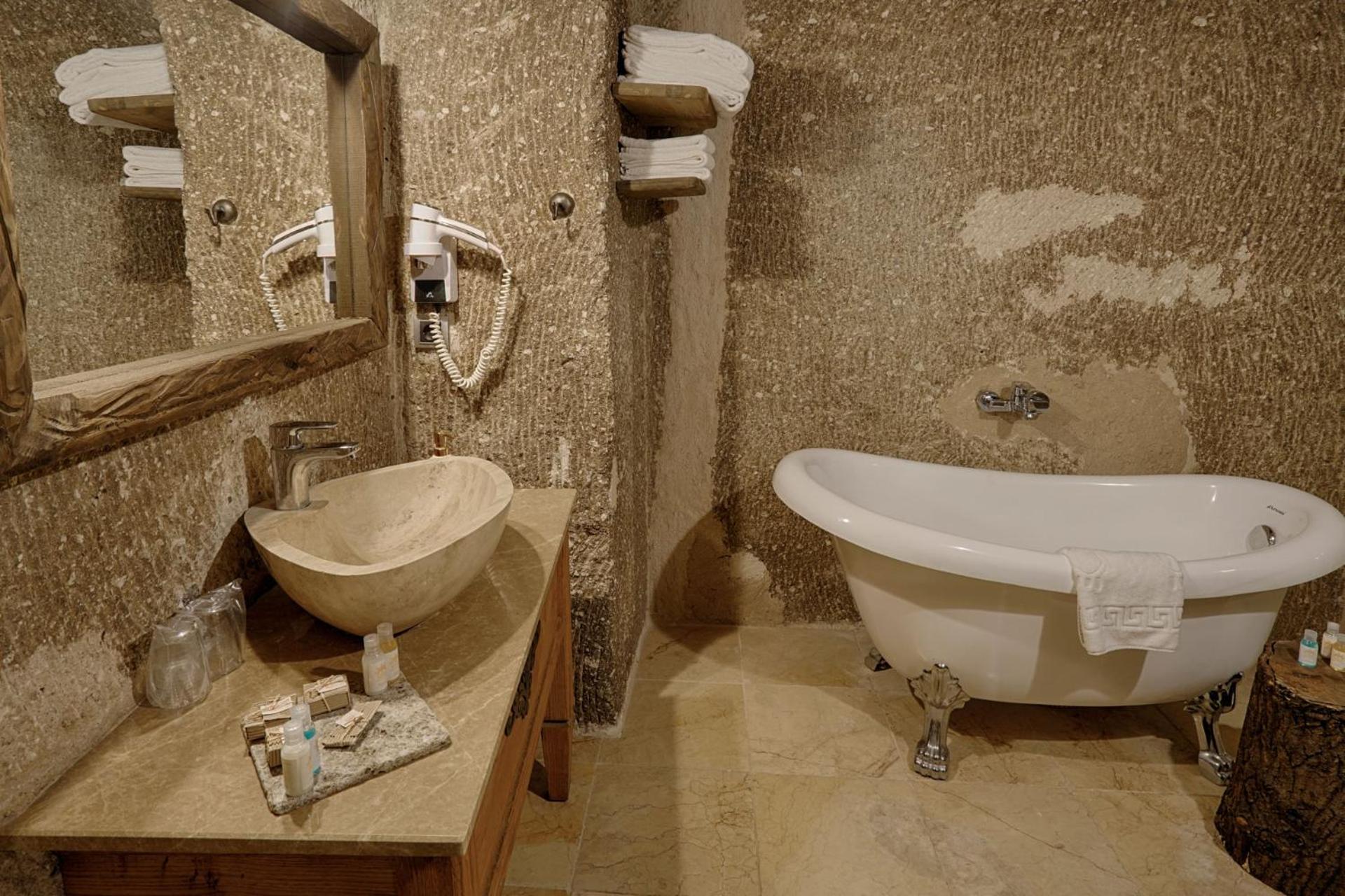 Hera Cave Suites - Image 174