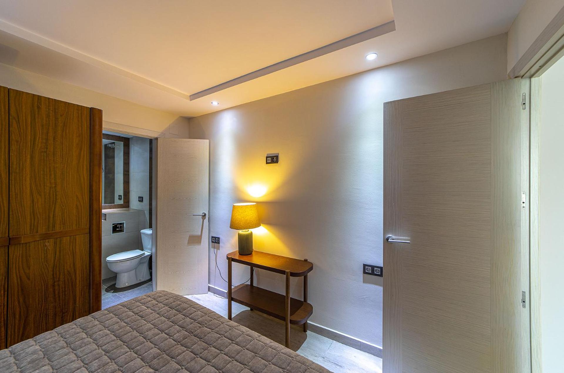 Lavanda - Apartamento Privado en Villa Compartida, Marbella