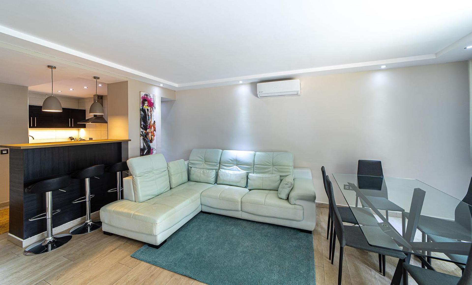 Lavanda - Apartamento Privado en Villa Compartida, Marbella