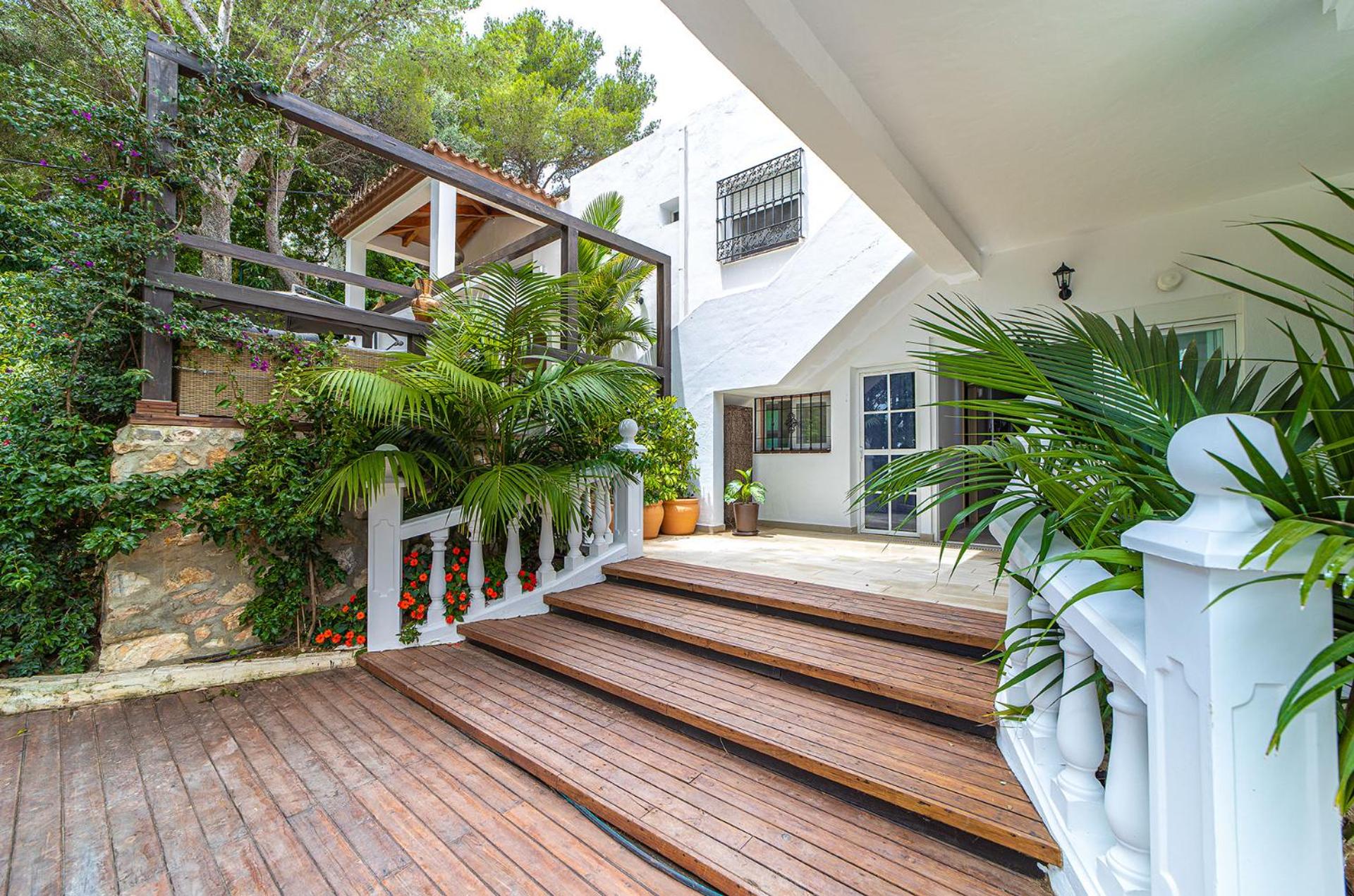 Lavanda - Apartamento Privado en Villa Compartida, Marbella