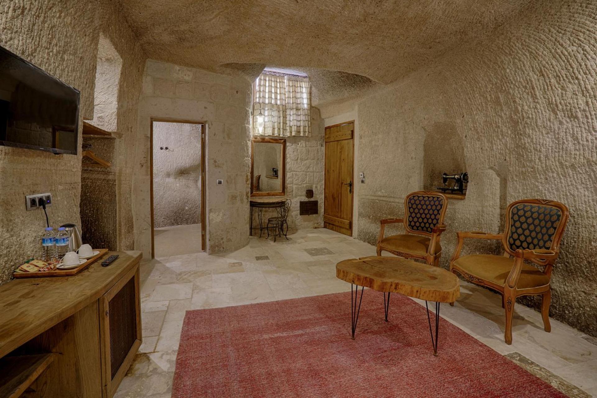 Hera Cave Suites - Image 243