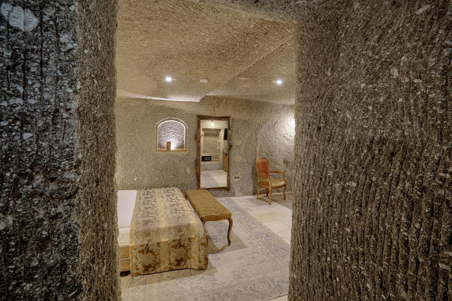 Hera Cave Suites - Image 206