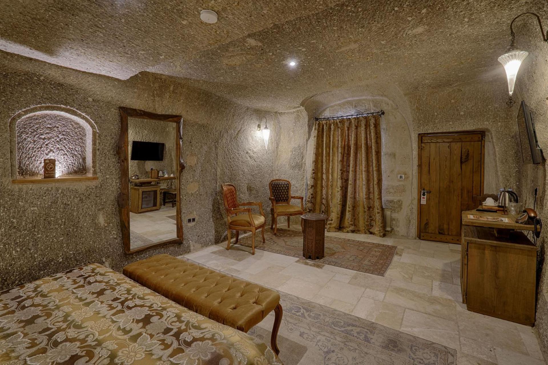 Hera Cave Suites - Image 86