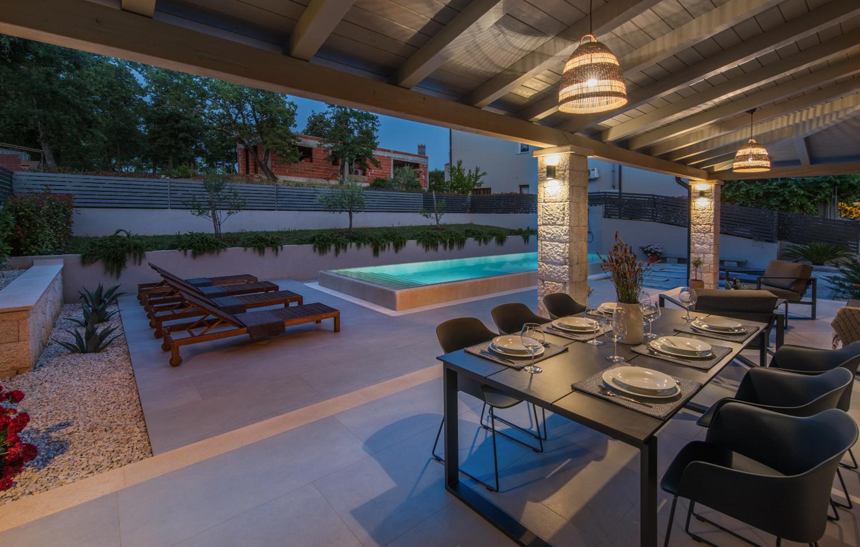 Stunning 3 Bedroom Villa with pool view 5