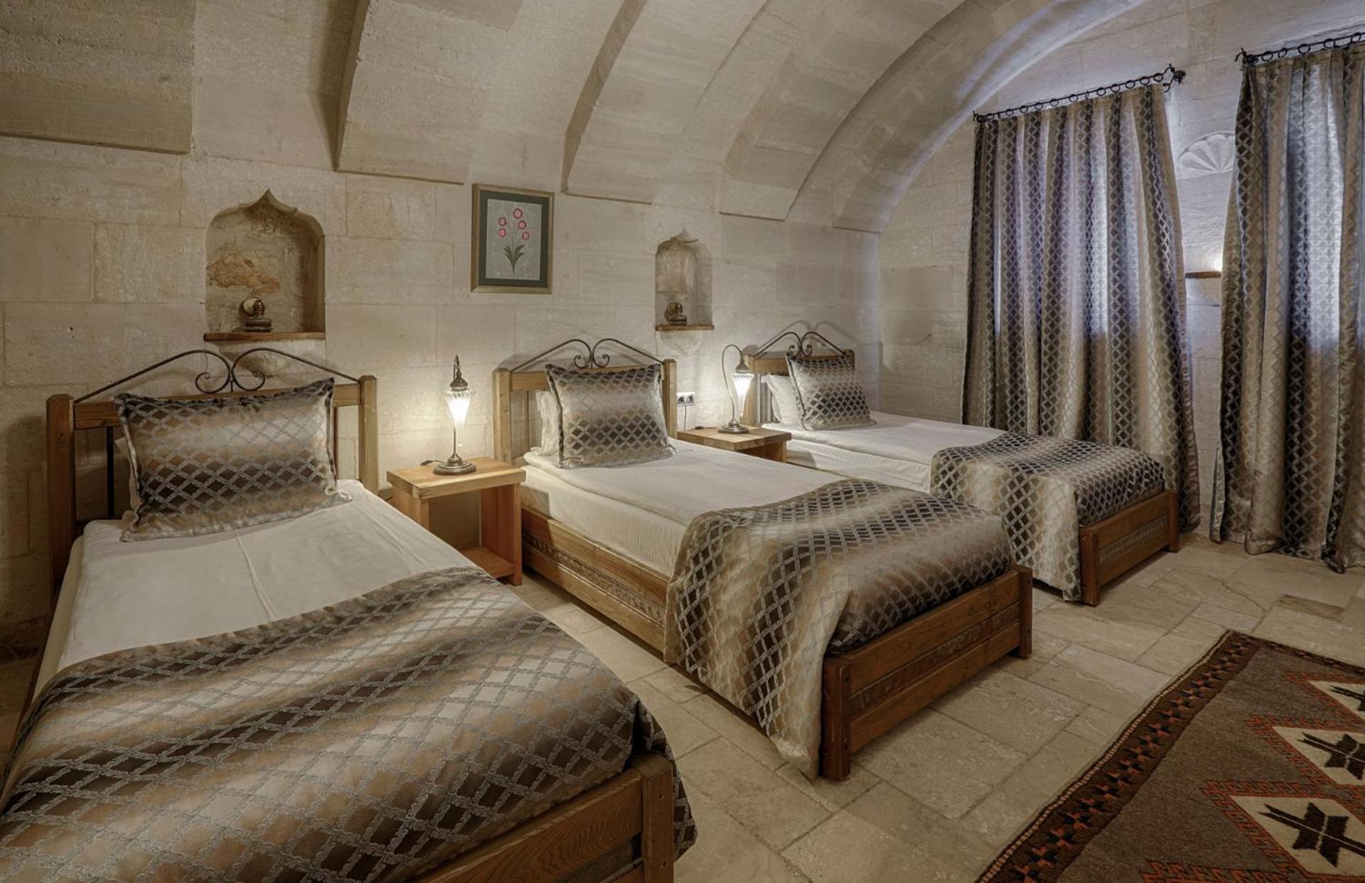 Hera Cave Suites - Image 81