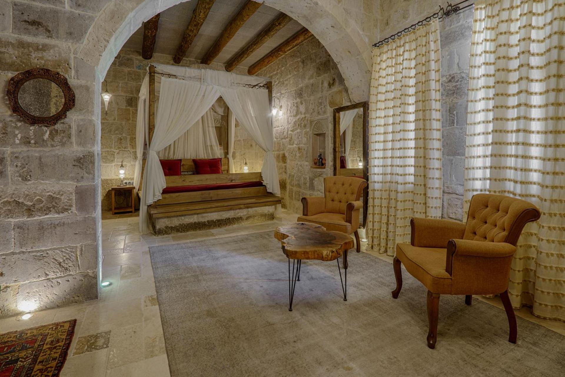 Hera Cave Suites - Image 5