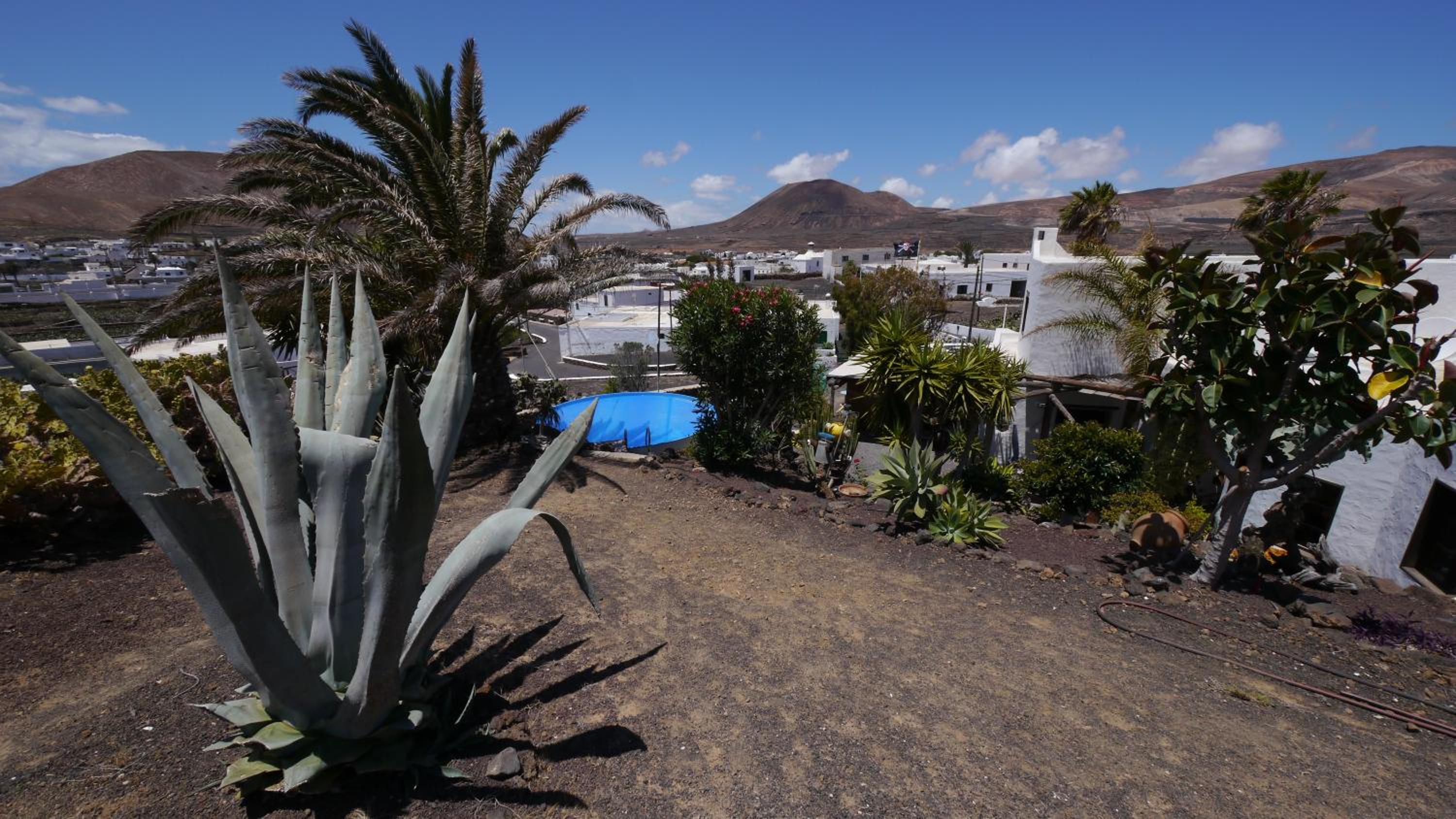 Finca Lanzarosy view 3
