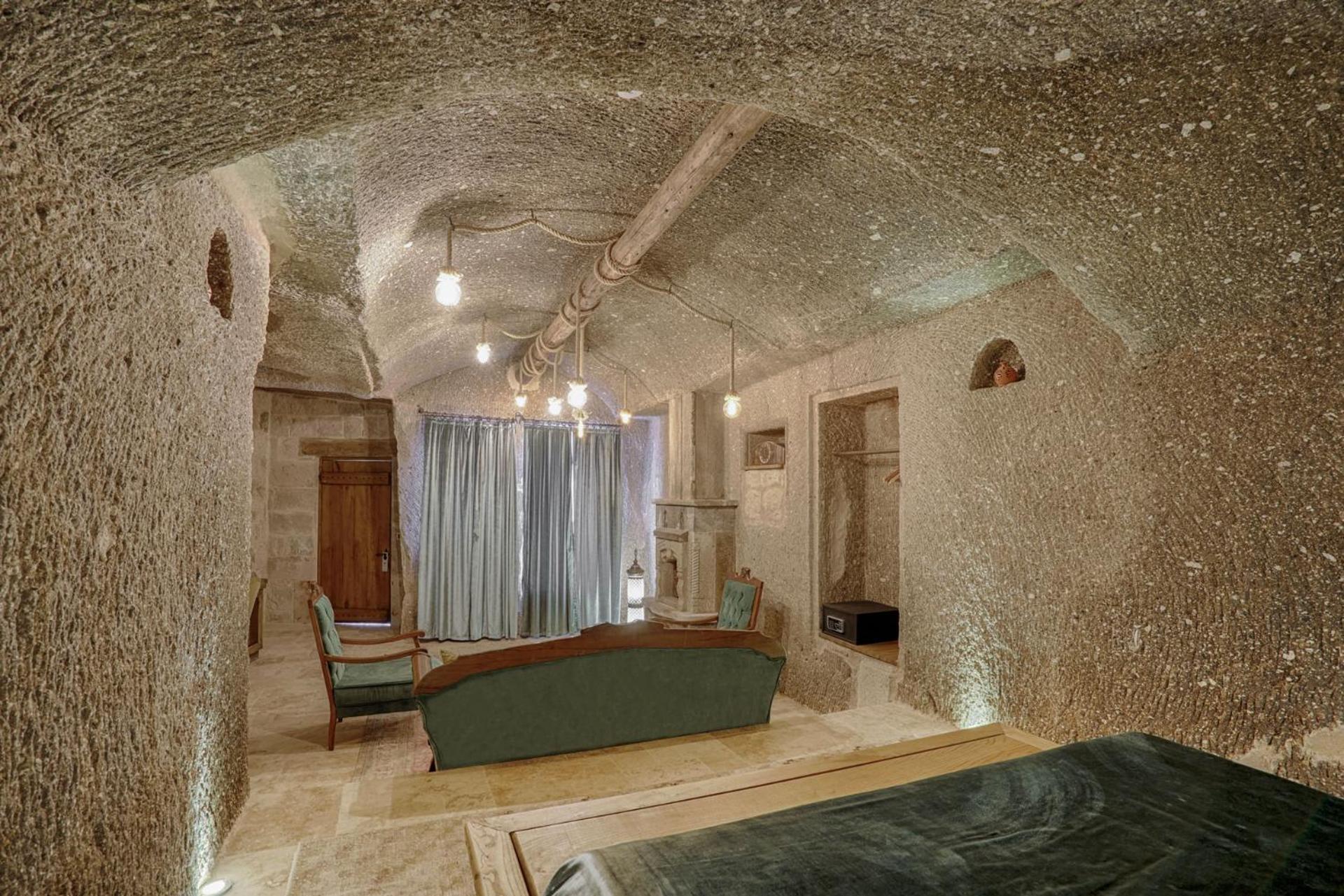 Hera Cave Suites - Image 229