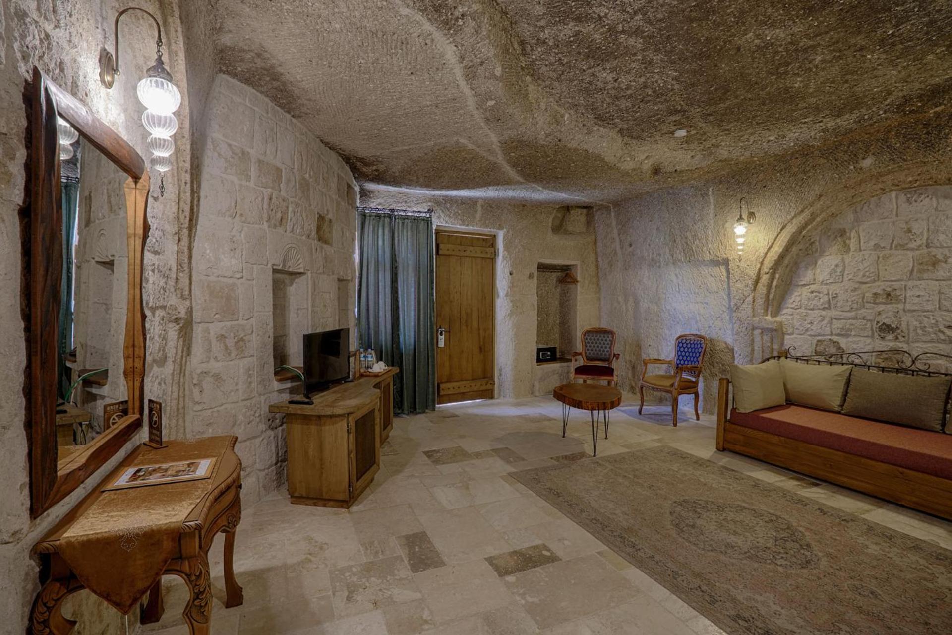 Hera Cave Suites - Image 224