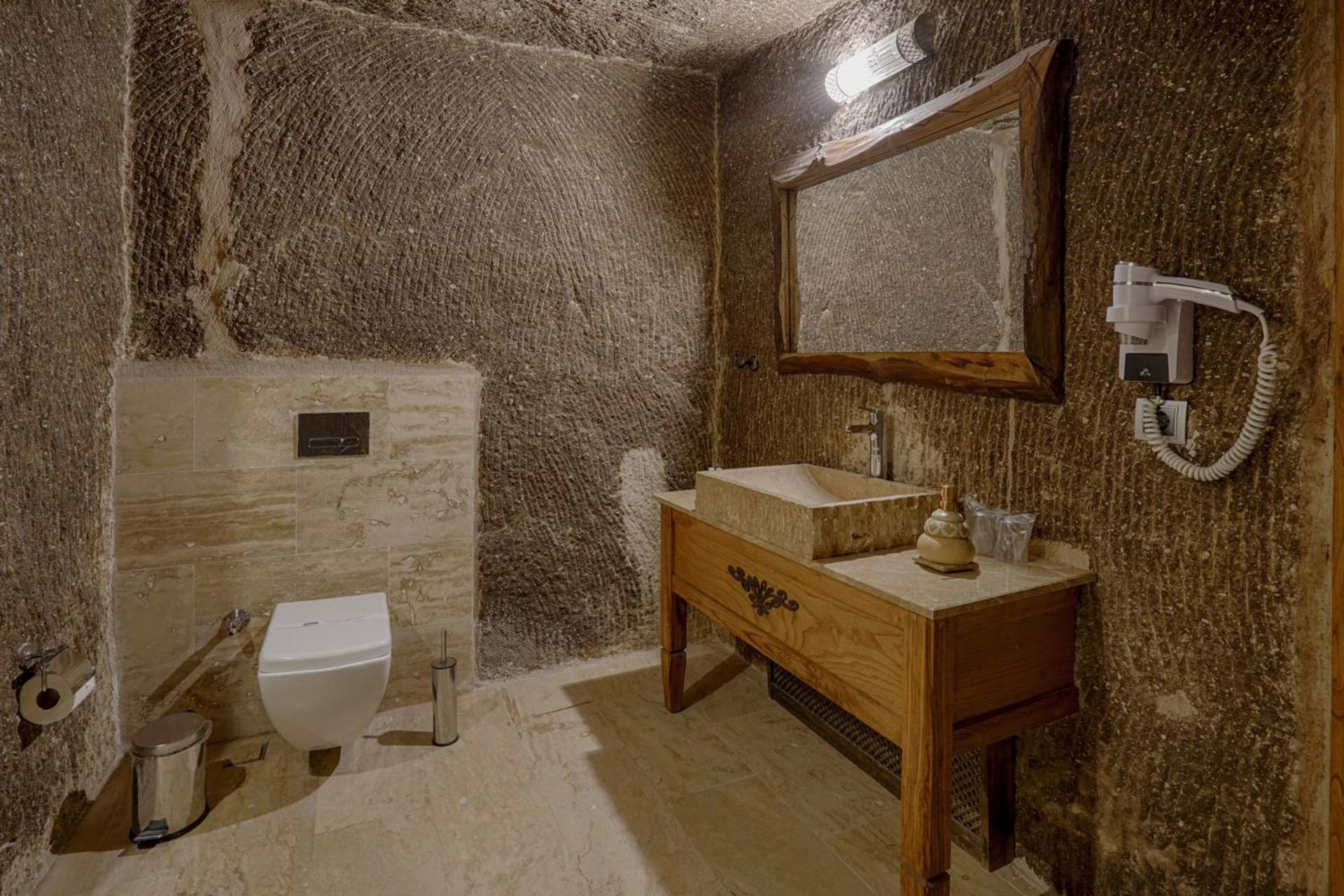 Hera Cave Suites - Image 37