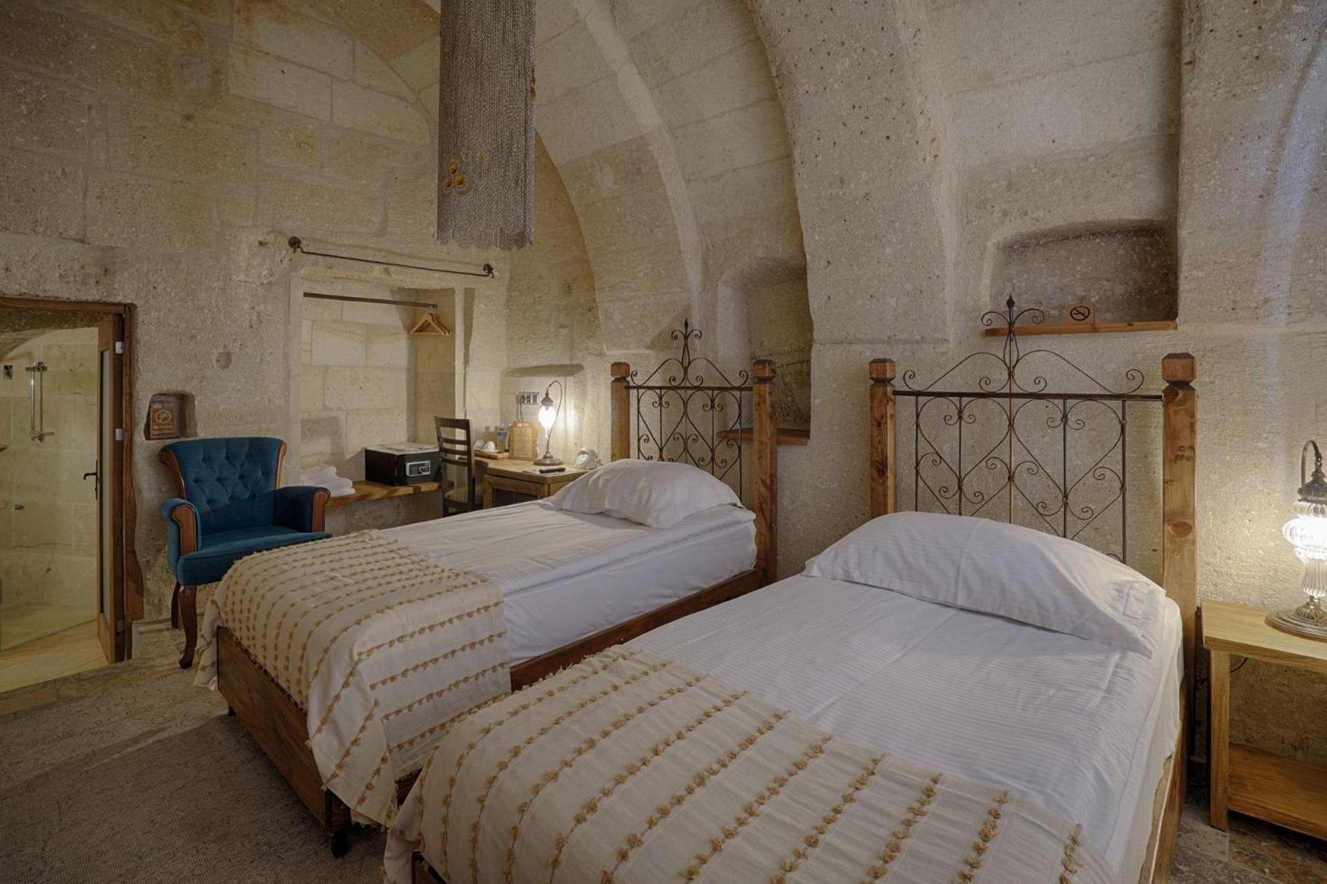 Hera Cave Suites - Image 215