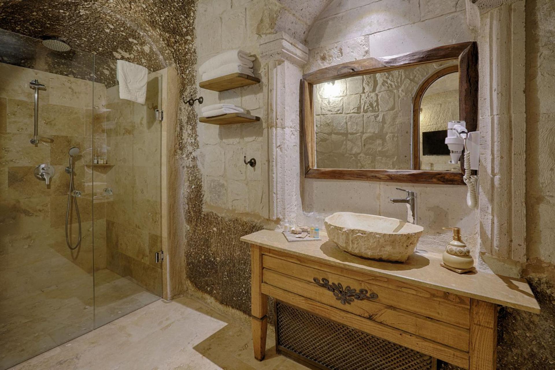Hera Cave Suites - Image 21