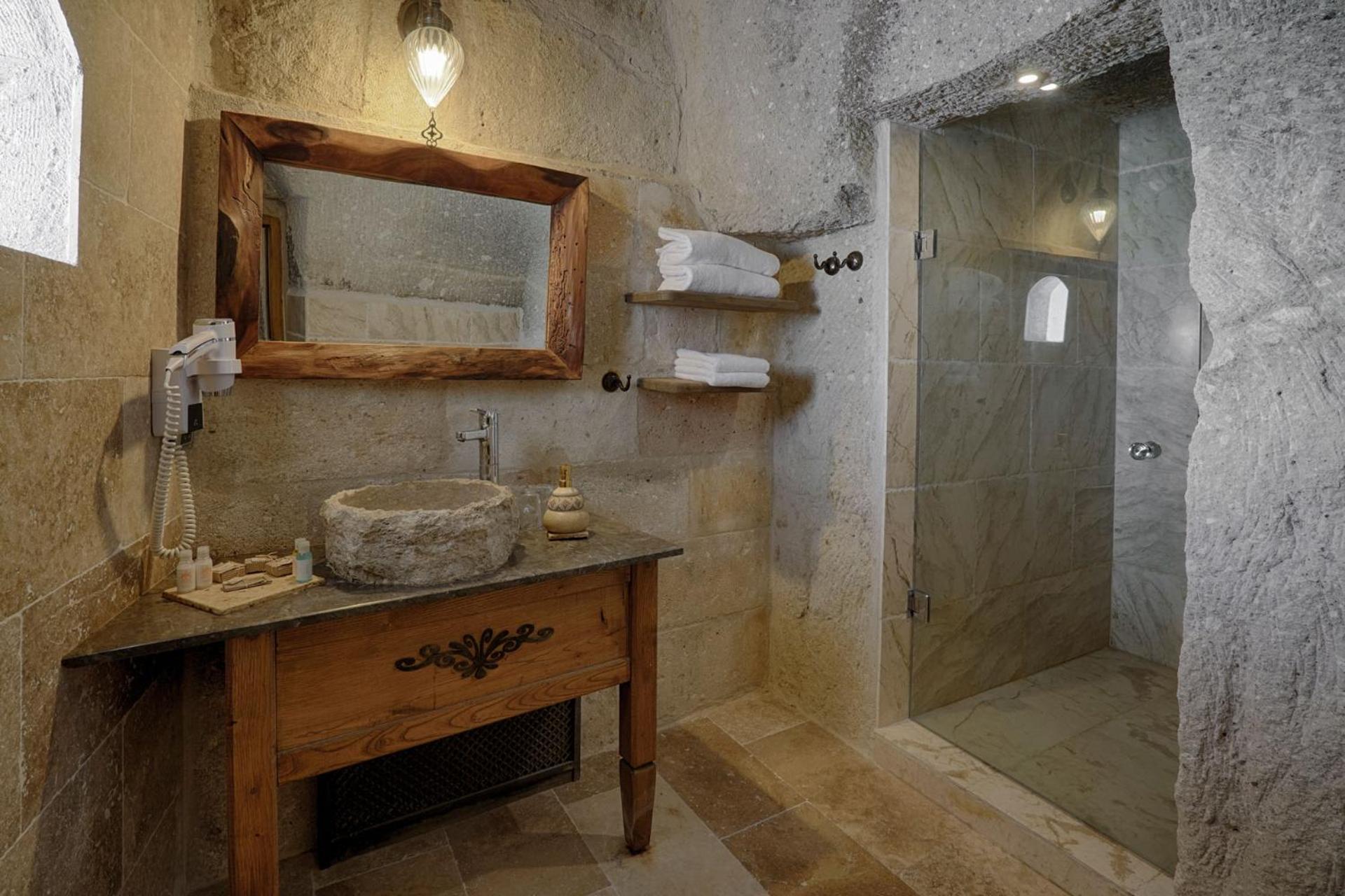 Hera Cave Suites - Image 200