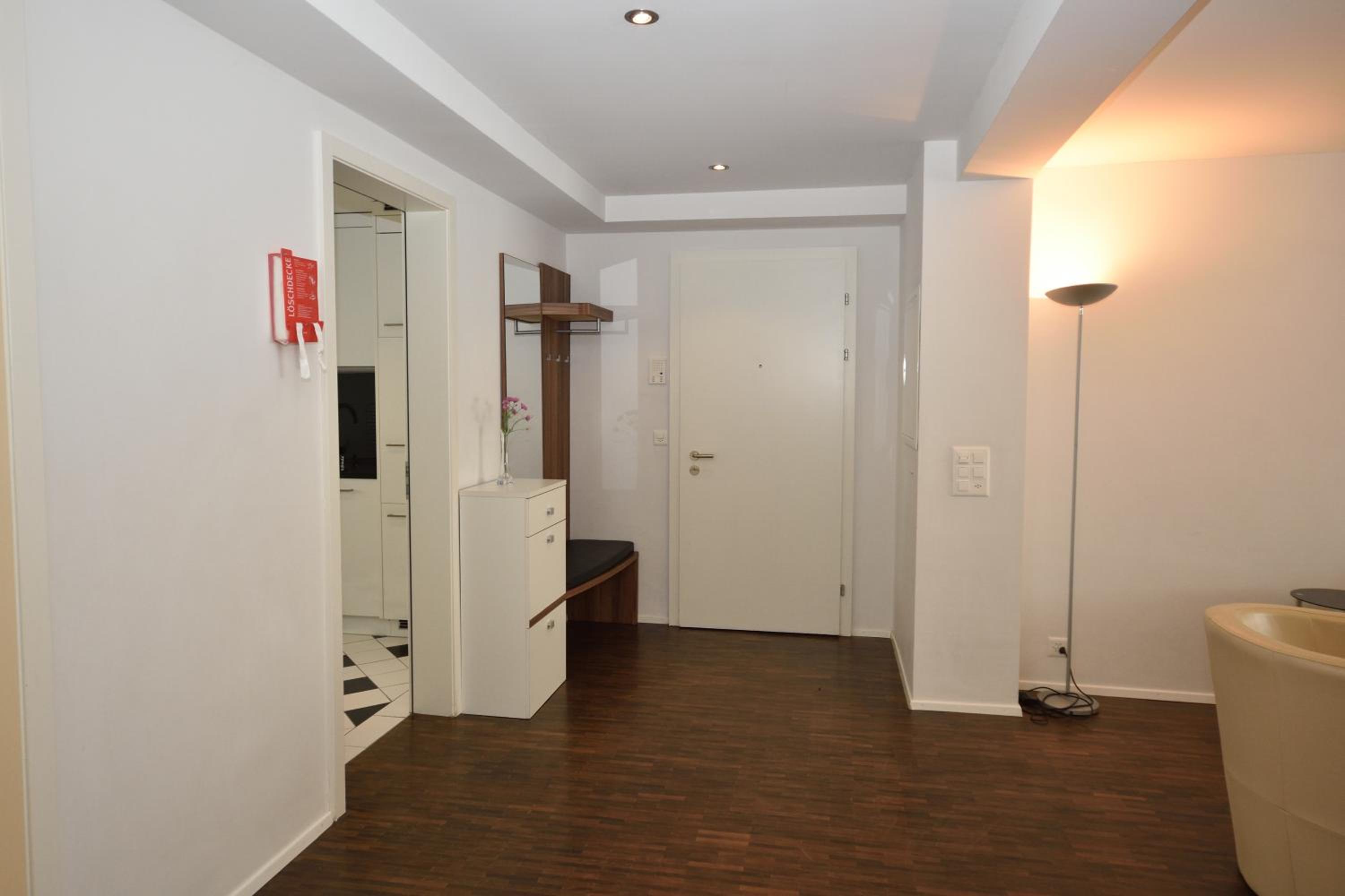 Stylish 2BR near lake - Flower 3