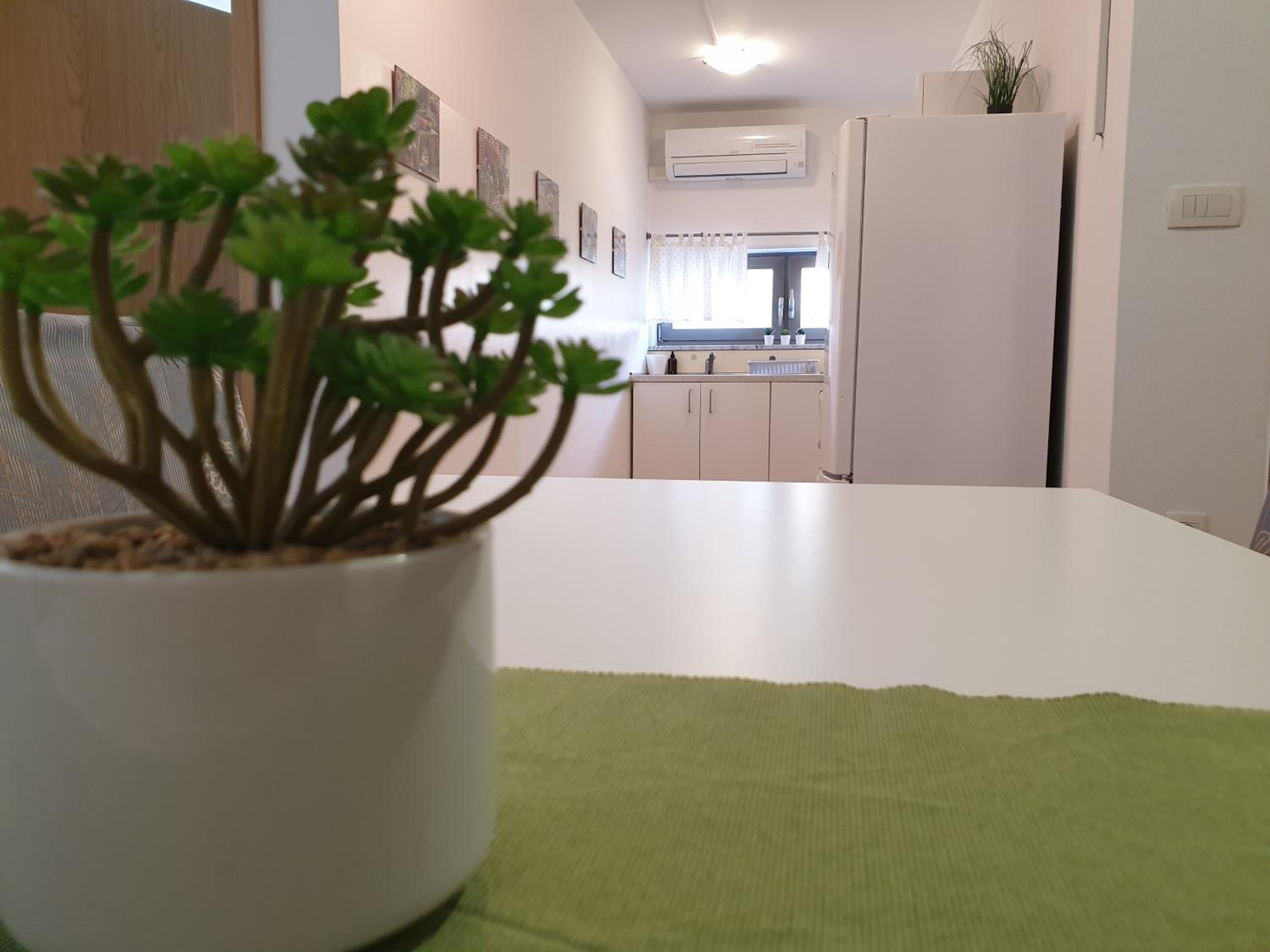 Apartment EMMA Ljubljana - FREE parking, AC, Wifi view 2