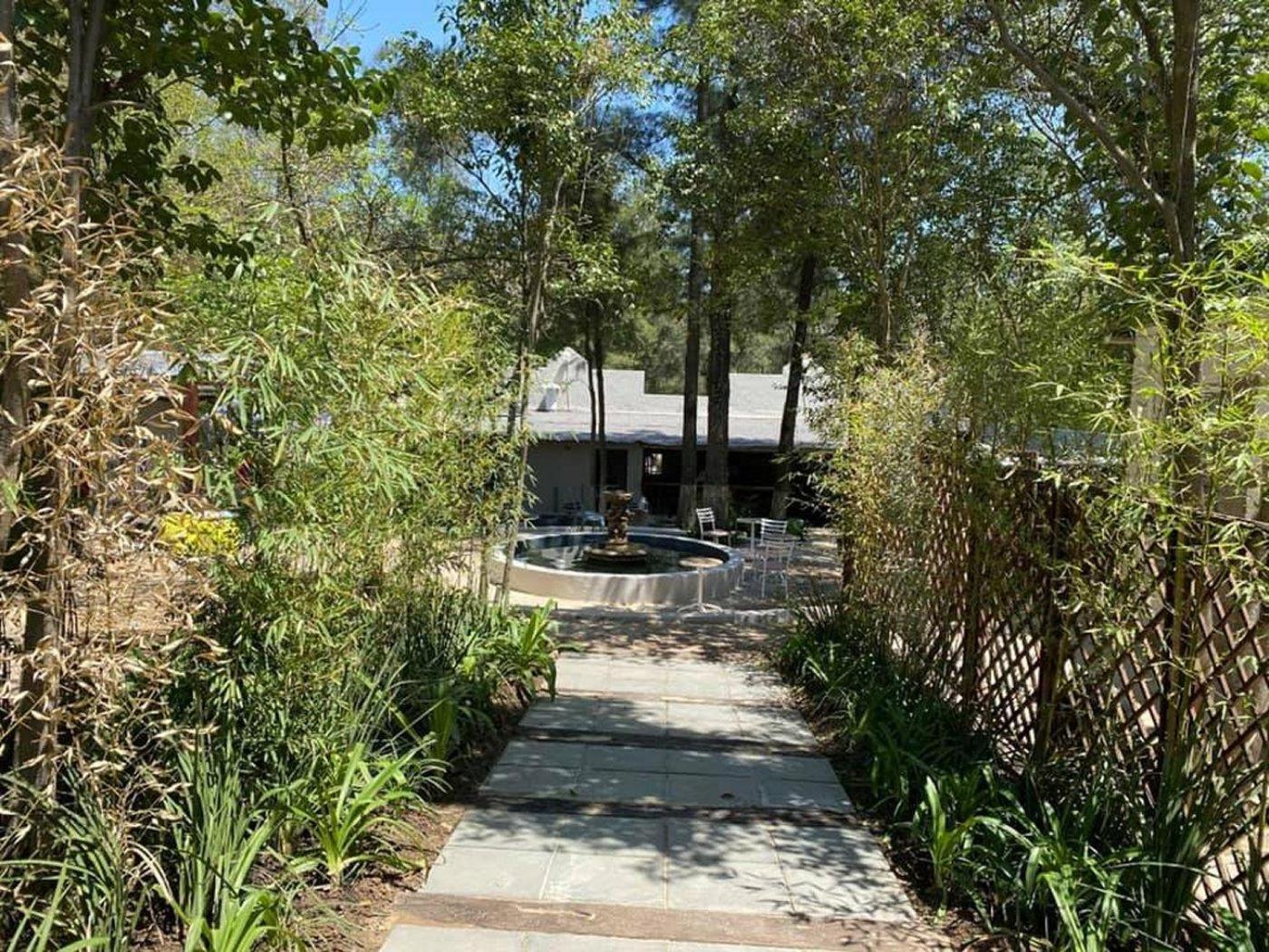 La Moor Country Venue & Eatery