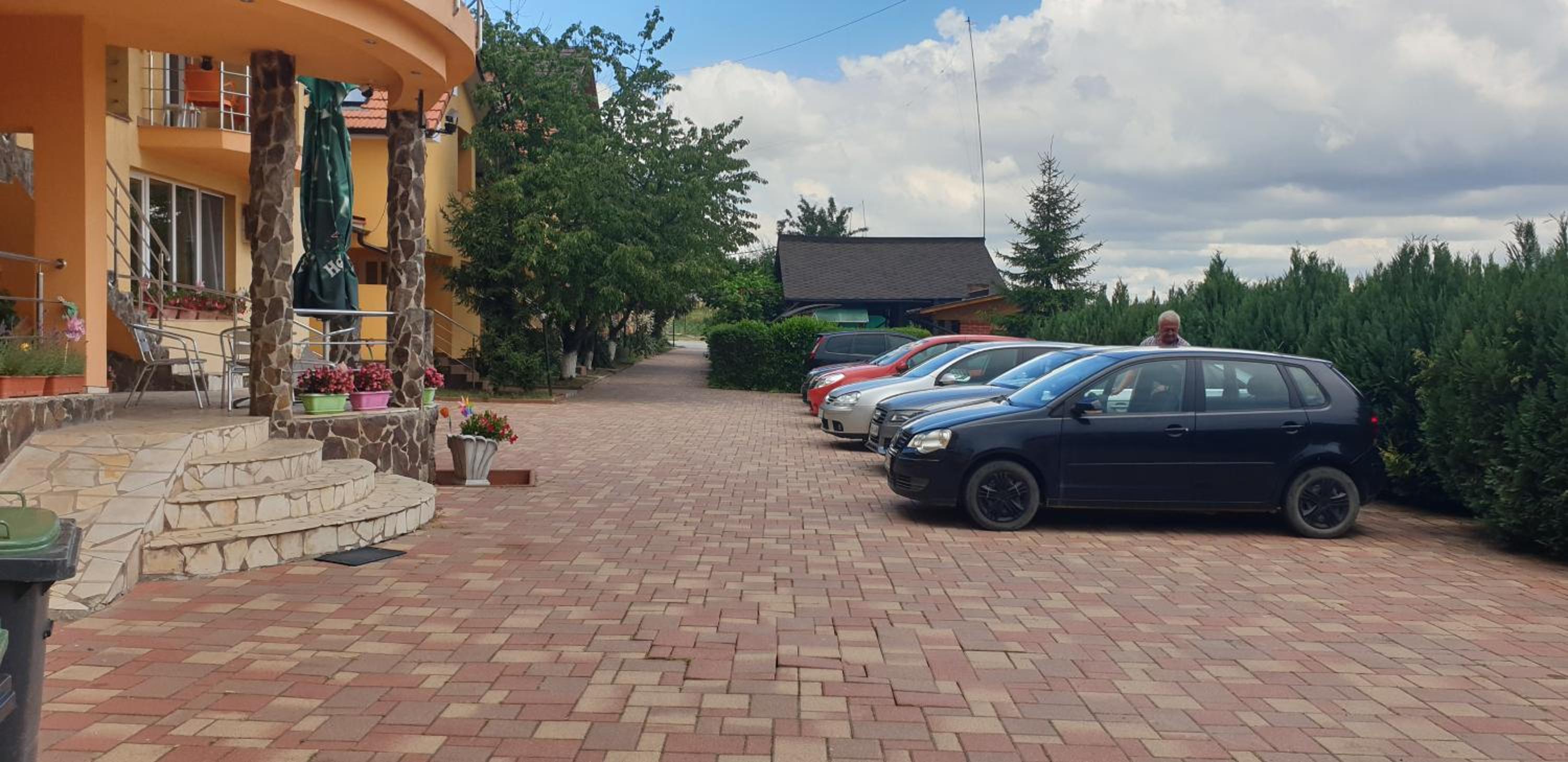 Photo 18