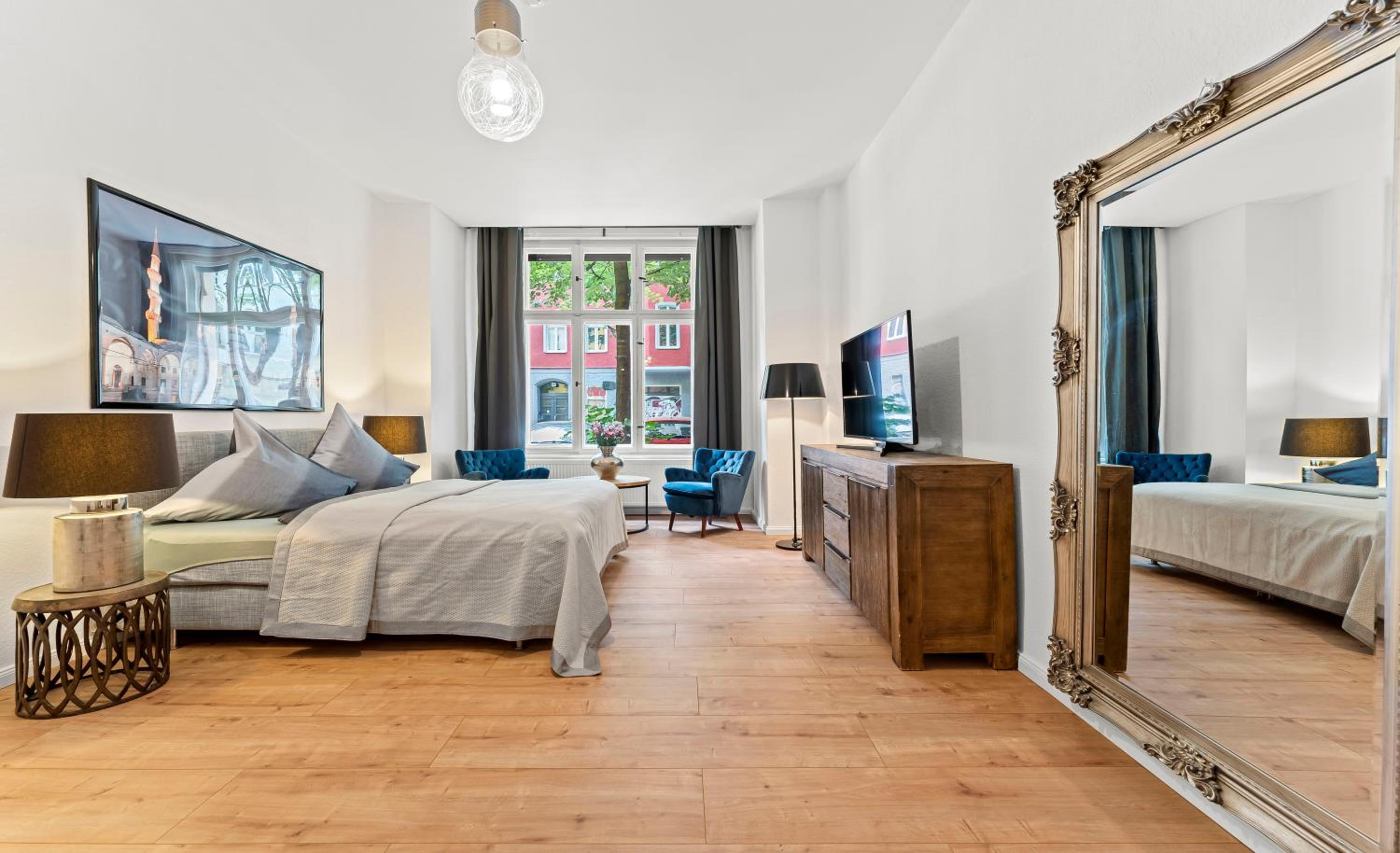 The Weichsel - Group Flat in Central Berlin, Family-Friendly, 3BR, 2 bath rooms, 4- 6 Guests