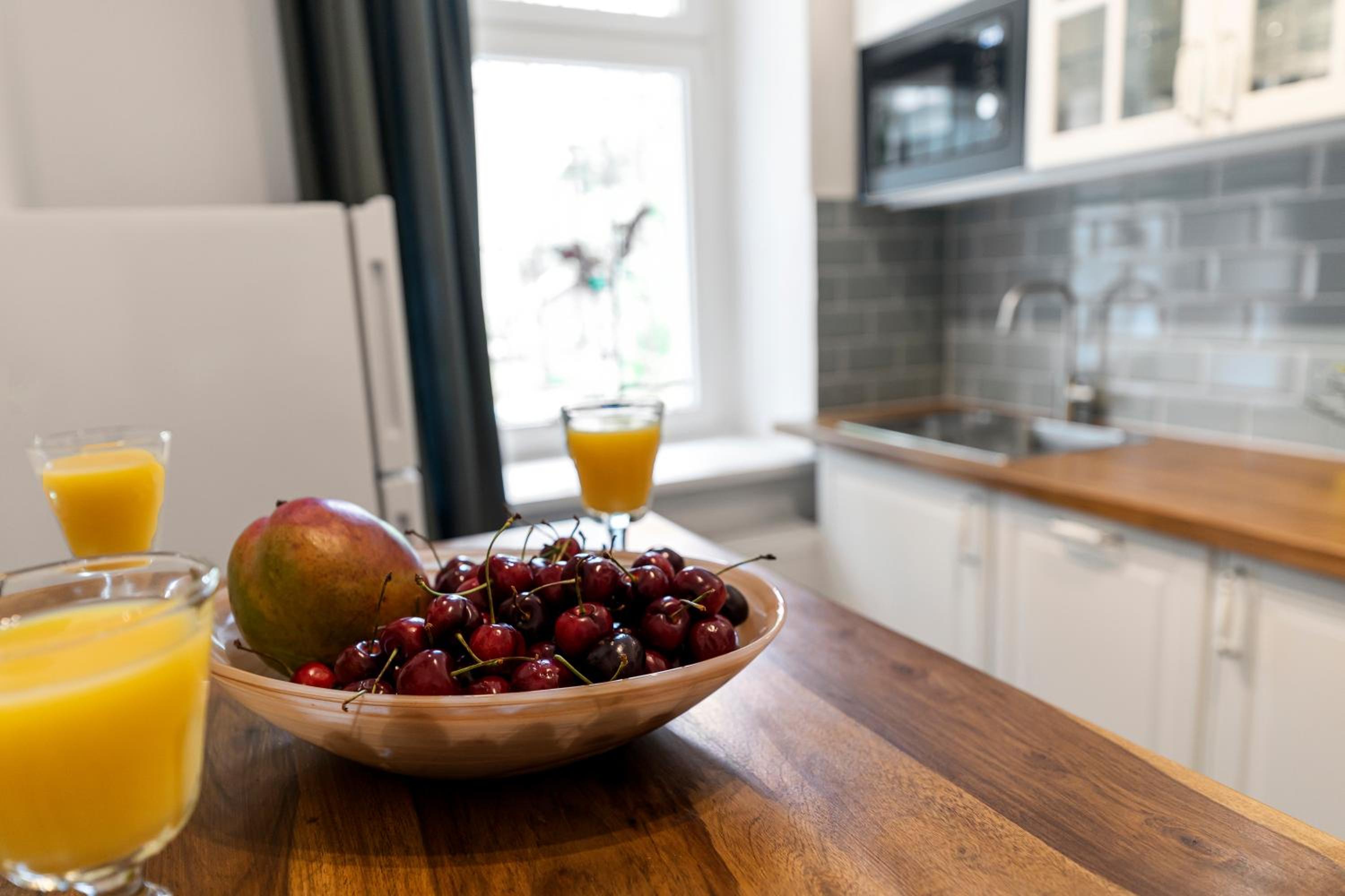 The Weichsel - Group Flat in Central Berlin, Family-Friendly, 3BR, 2 bath rooms, 4- 6 Guests
