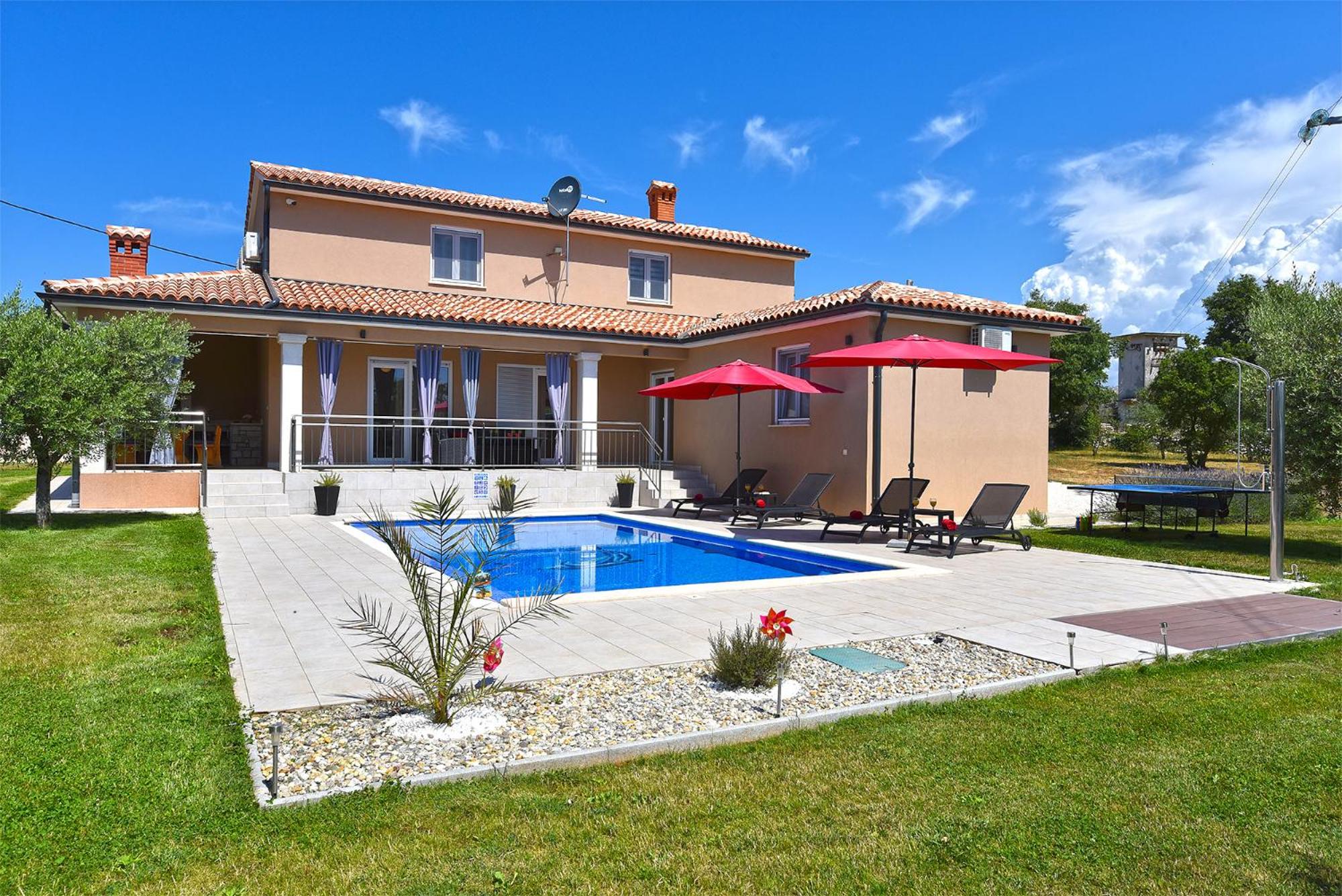 Villa Divsici 2105