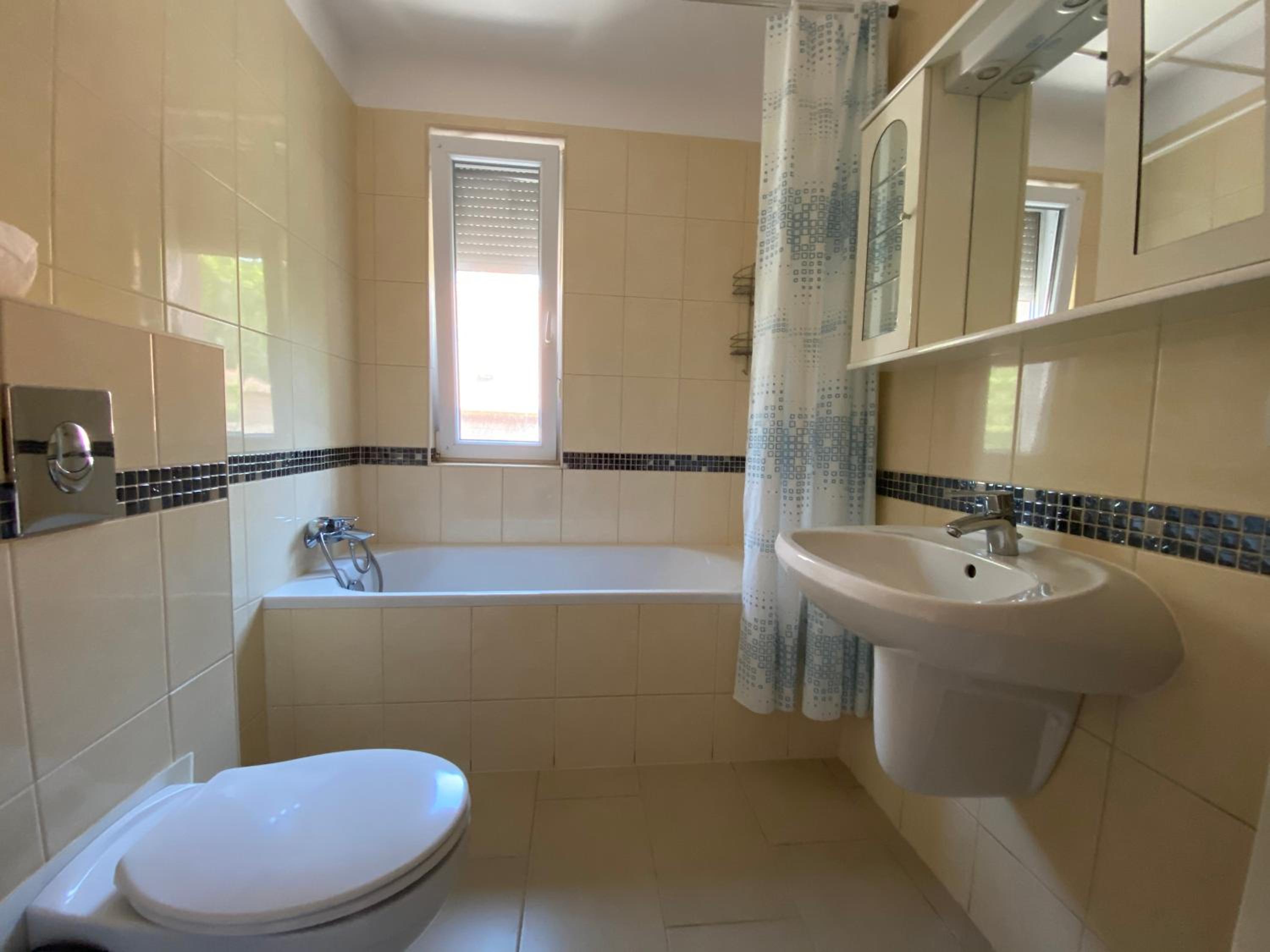 Kohl Wellness Apartman view 3
