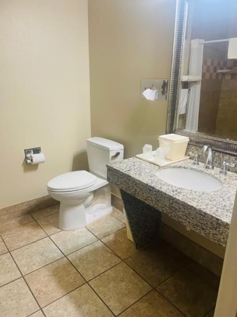 Comfort Inn Hebron-Lowell Area