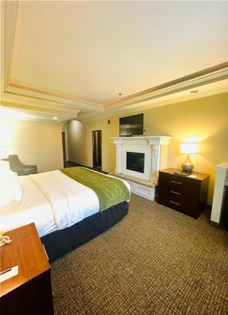 Comfort Inn Hebron-Lowell Area