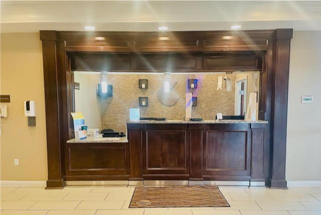 Comfort Inn Hebron-Lowell Area