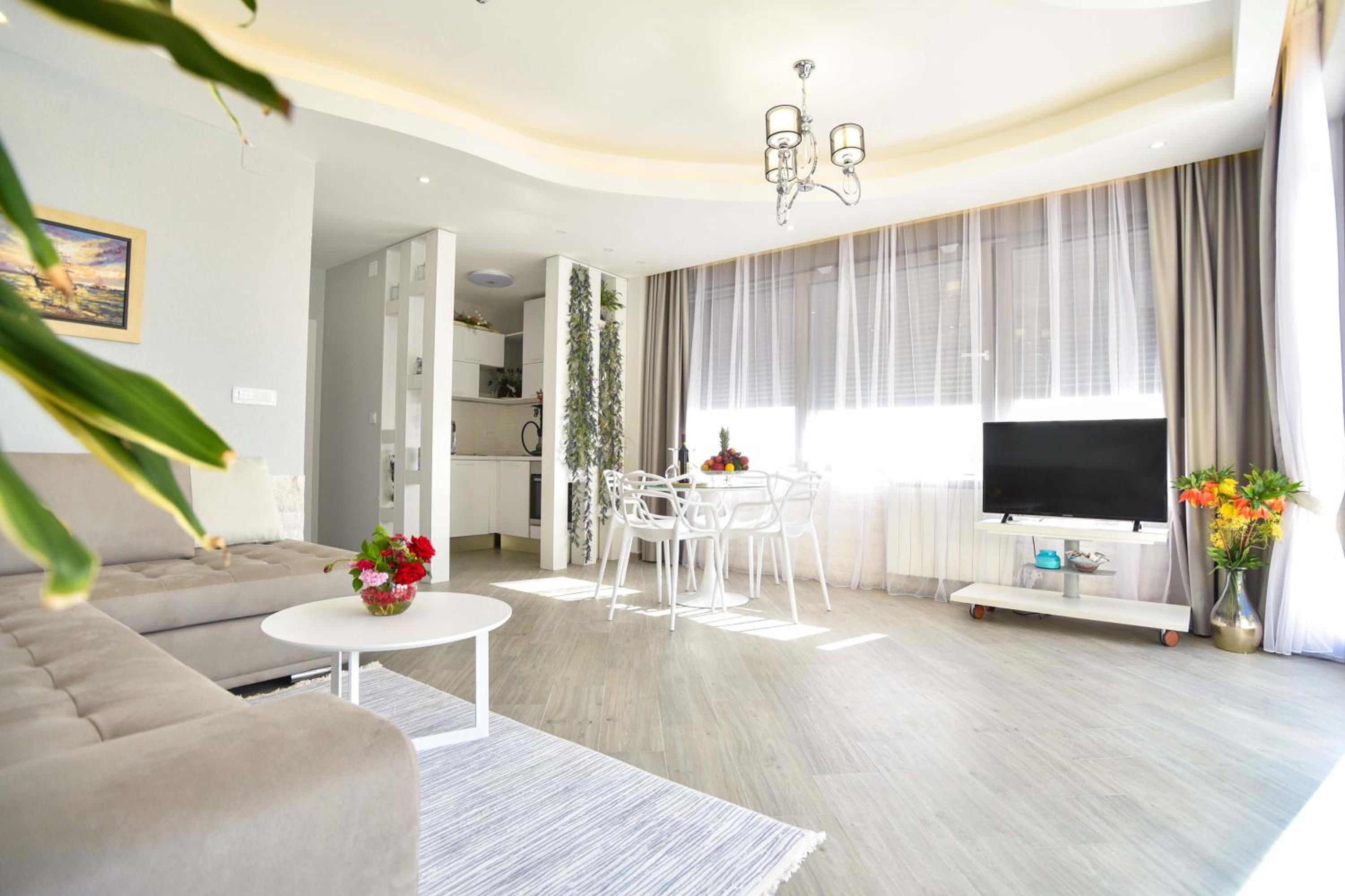 Verbalj apartment with swimming pool view 4